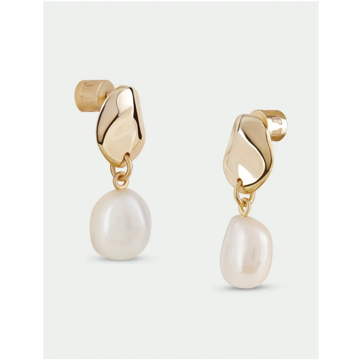 Tutti-Perla-Earrings--in-gold.jpg