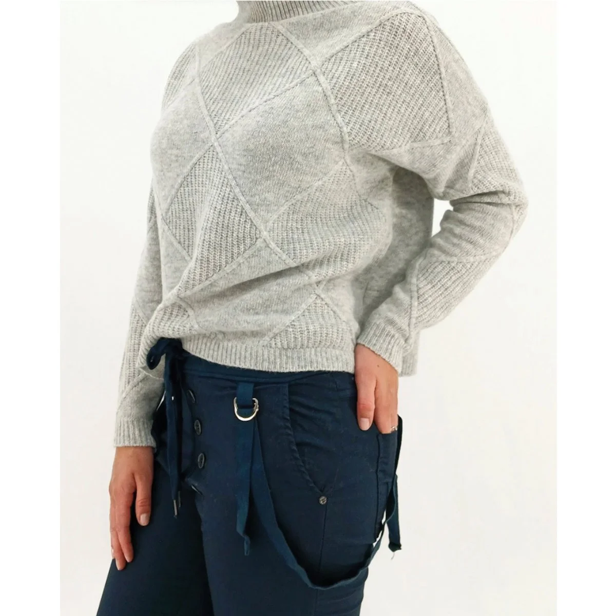 Carina-Casmere-Sweater--Aida-Rose.jpg