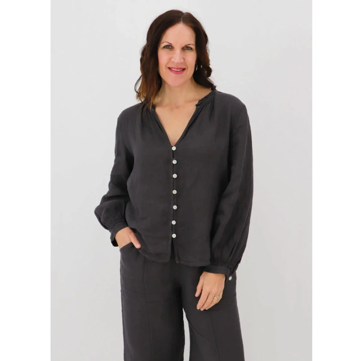 Gisella-Long-sleeve-Shirt-pebble-aida-Rose.jpg