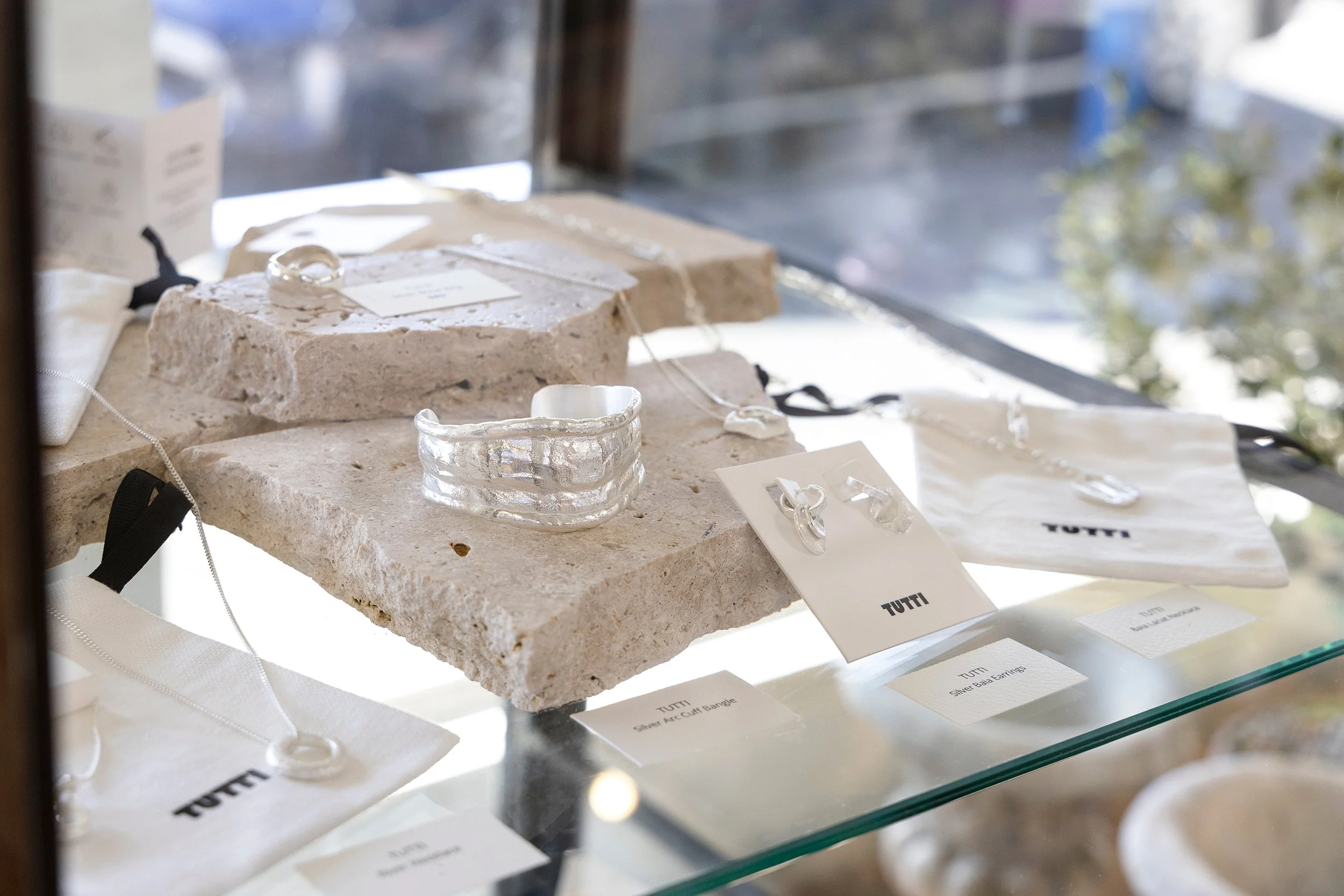 Jewellery-cabinet-web.jpg