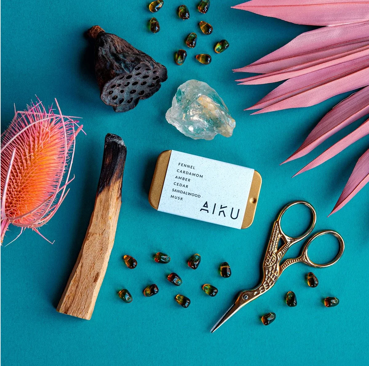 Aiku-Pocket-Scent-Gold.jpg