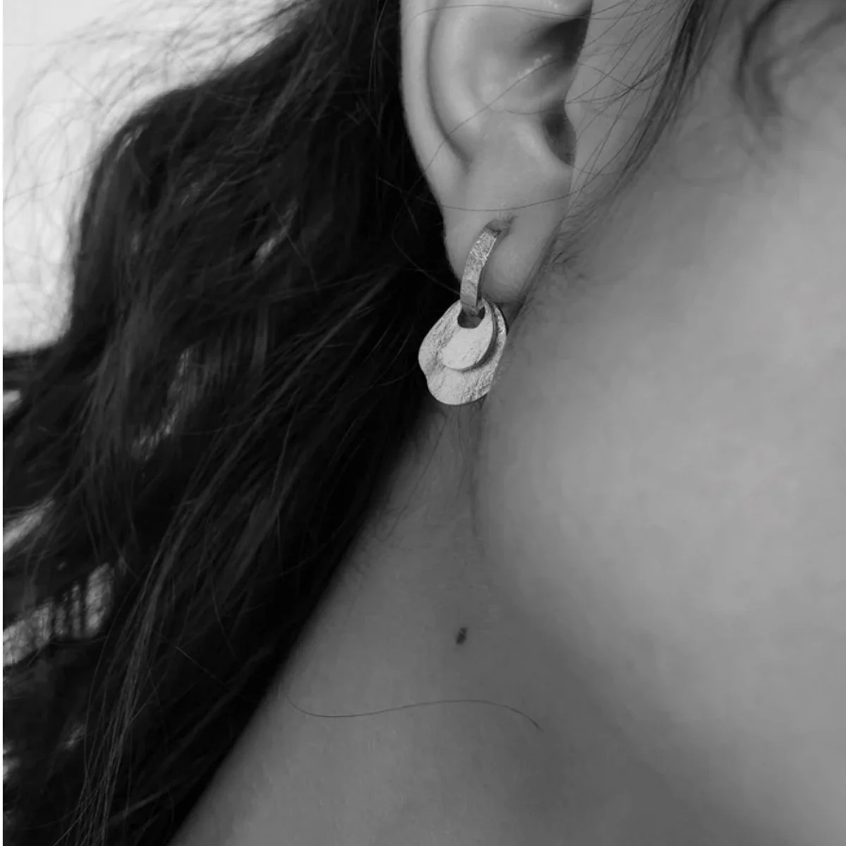 Tutti-Silver-Baia-Earrings-model.jpg