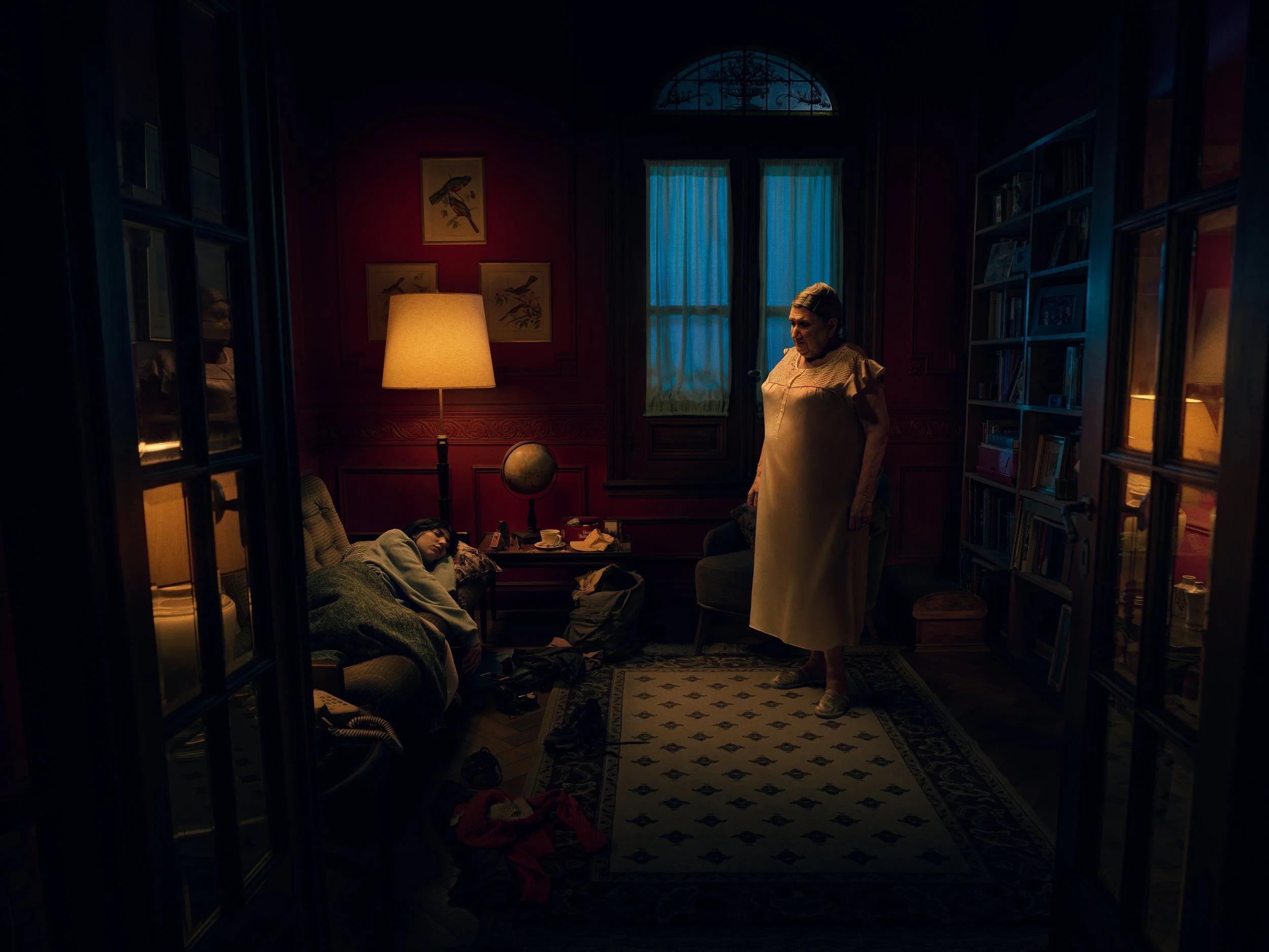 03_chica sillon y señora_3.jpg