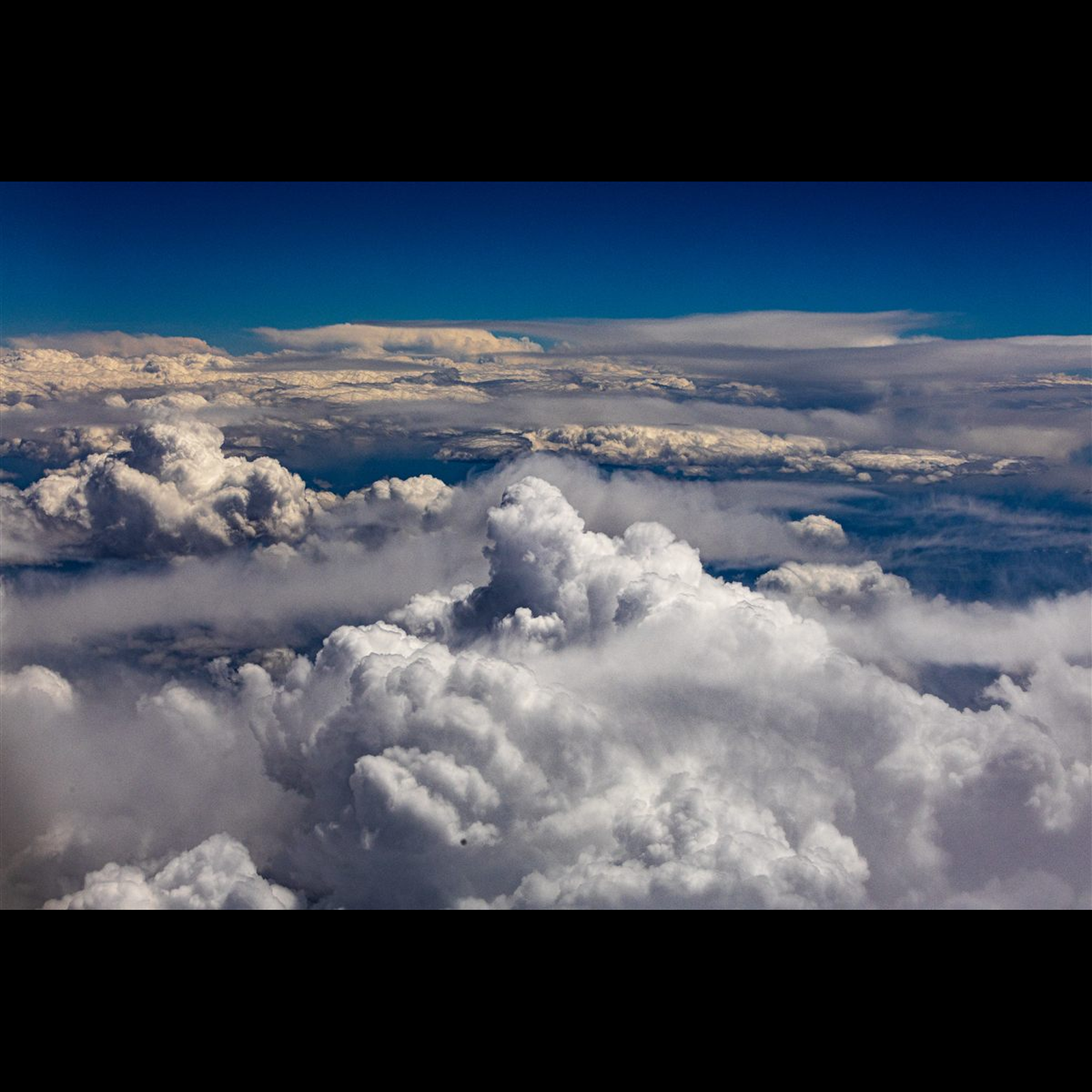 Standalone January cloud photograph from the 2027 Cloud Calendar