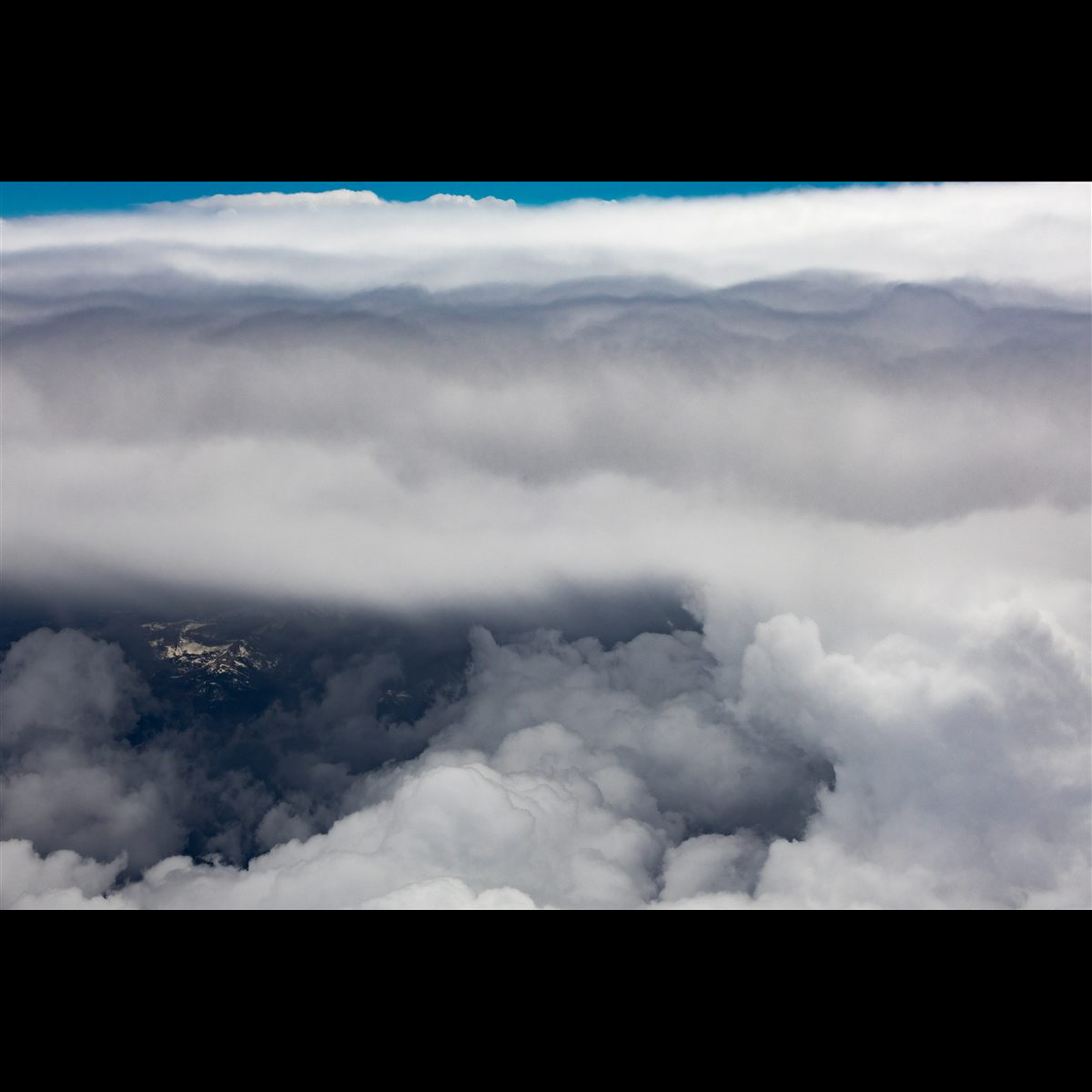 Standalone March cloud photograph from the 2027 Cloud Calendar