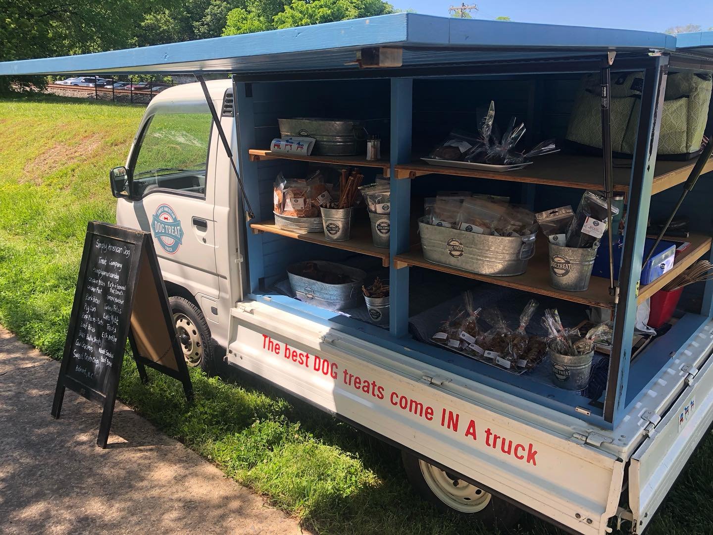 Hi Belmont friends! It&rsquo;s a beautiful day to join us in Stowe Park.  @belmontnc_farmersmarket is open for business. We have all your dogs&rsquo; favorites treats including Liver Mutt Dog Treats. We can&rsquo;t wait to see you. #dogtreats #farmer