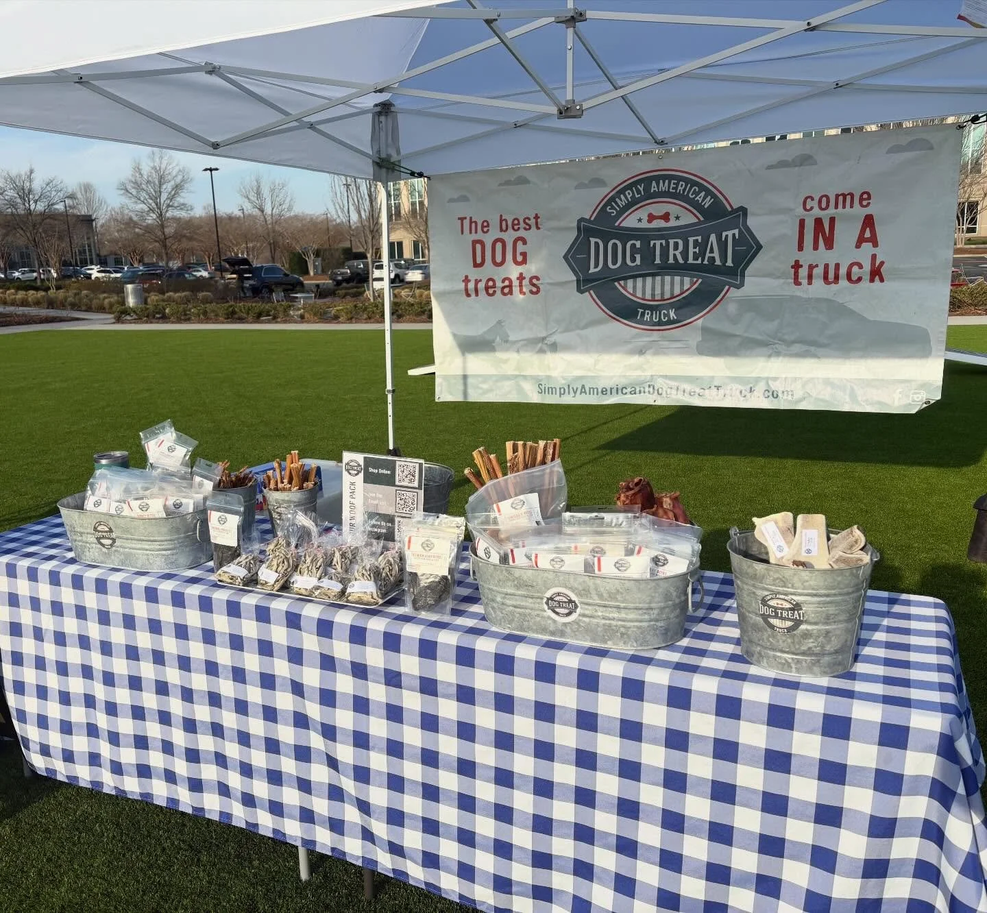 It&rsquo;s Market Day at Brixam Park in Ballantyne. Join us until 1p for your dogs&rsquo; favorite treats. #ballantyne #farmersmarket #southcharlotte