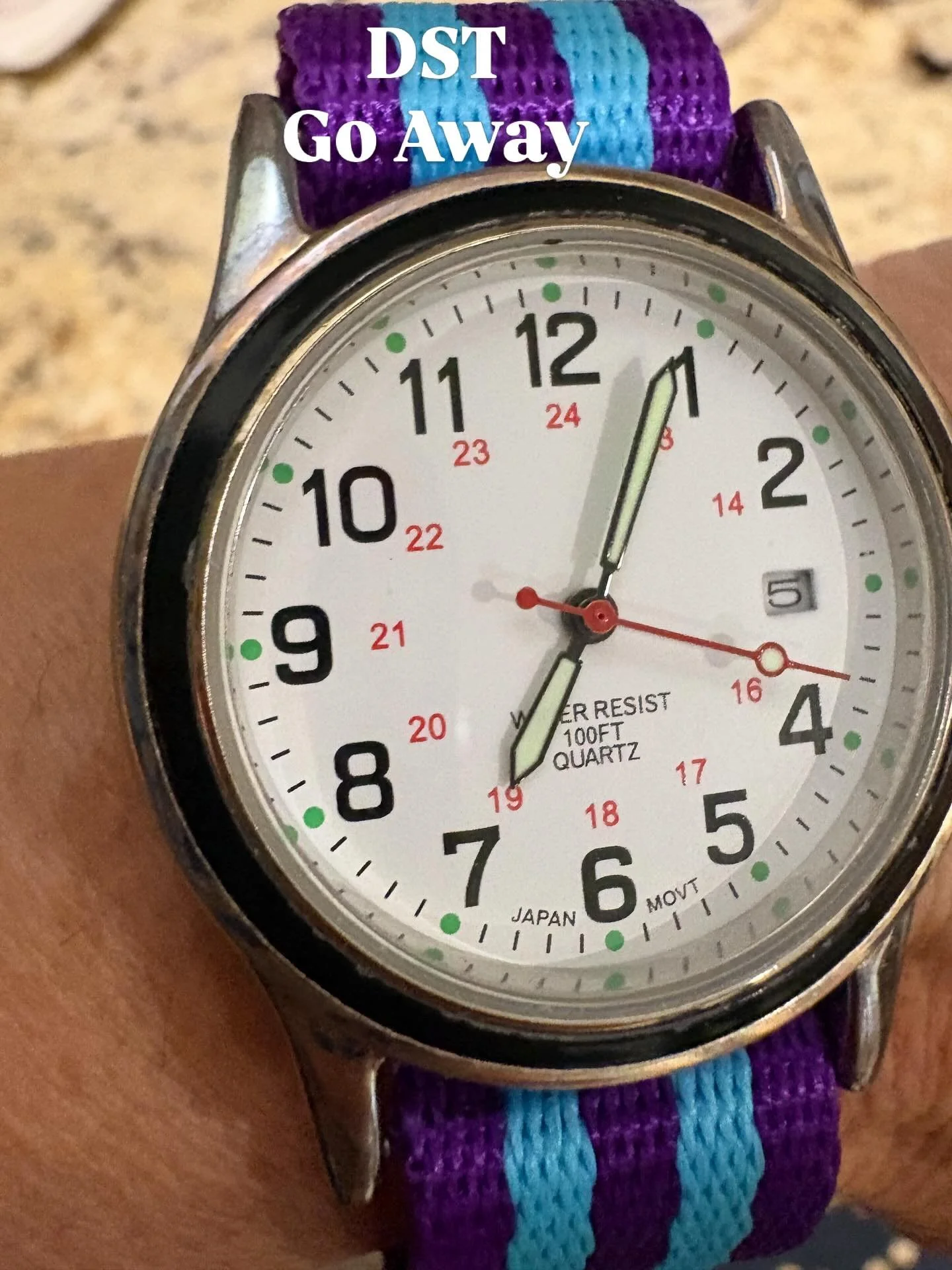 It&rsquo;s 7:05a&hellip;. Or is it 6:05a? Only the dogs know!!! Set your clocks forward, grab an extra coffee and meet us at the Belmont, NC Farmers and Charlotte Regional Farmers Markets today. #daylightsavingstime #loseanhour #dogsofinstagram #down