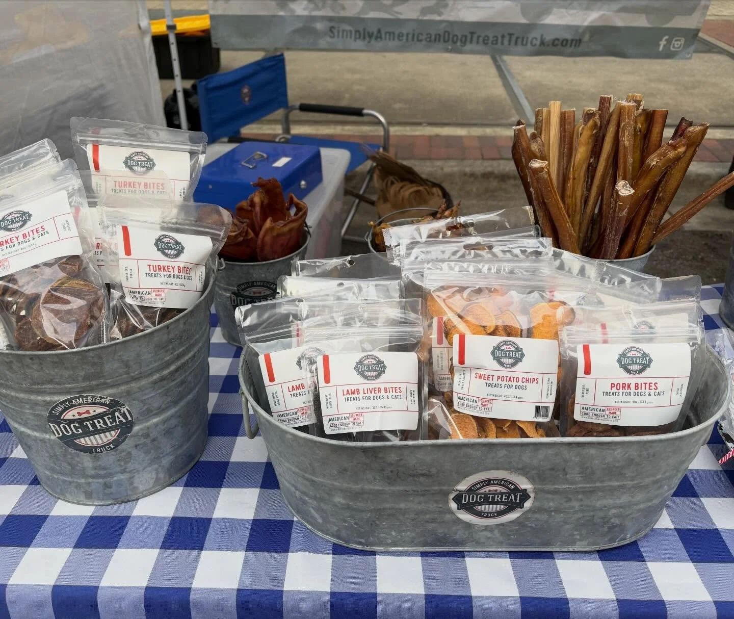 It&rsquo;s a BEAUTIFUL market day! Fill your Treat Jar at Davidson Farmers Mkt, Charlotte Farmers Mkt and Soda City. We can&rsquo;t wait to see you. #farmersmarket #singleingredientdogtreats #saturday