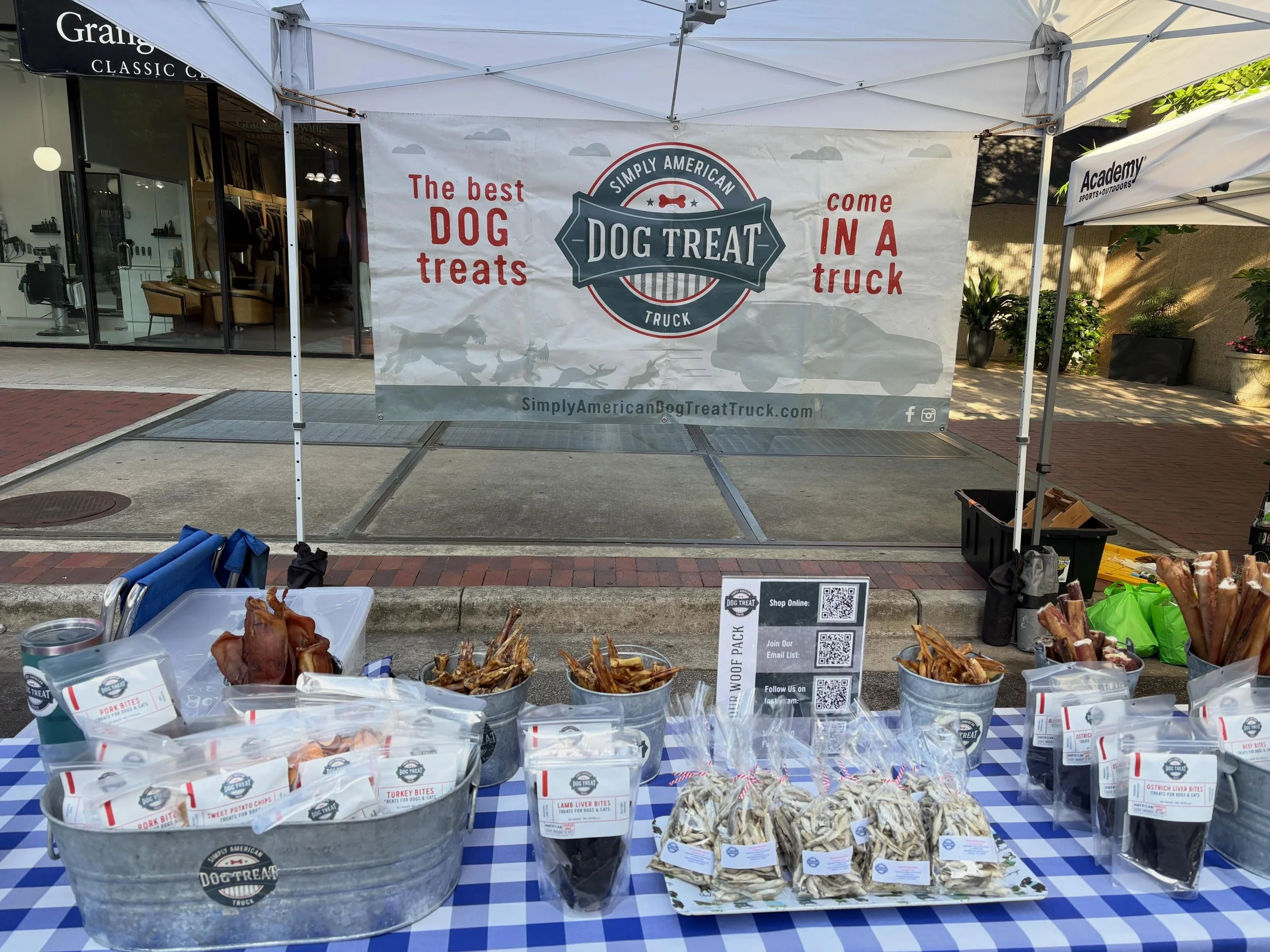 Market Days Are the BEST Days! Fill your Treat Jar with us today @charlotteregionalfarmersmarket @davidsonfarmersmkt and @sodacitysc See you soon!