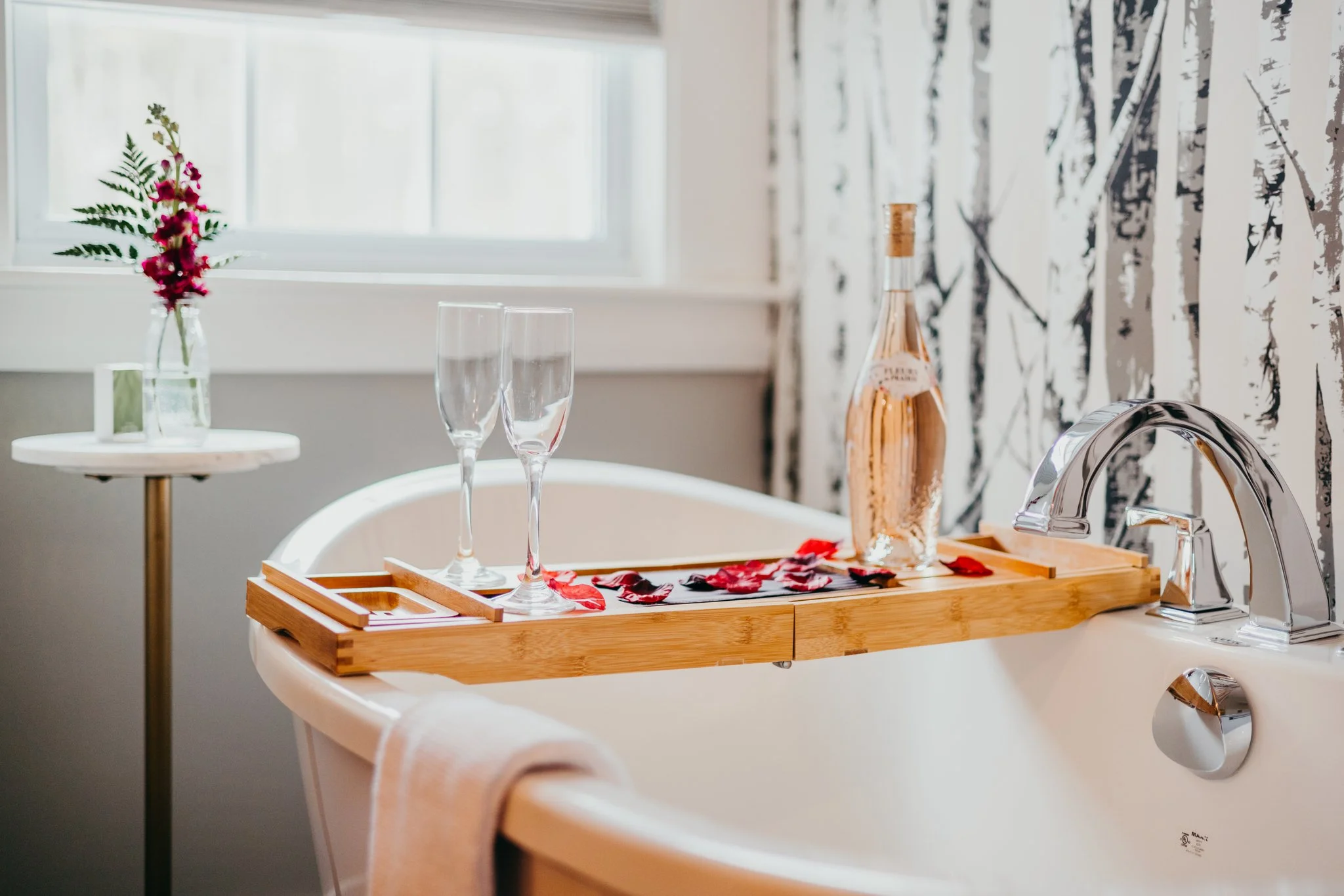 Red Oak | Second Floor Suite | Sleeps 4