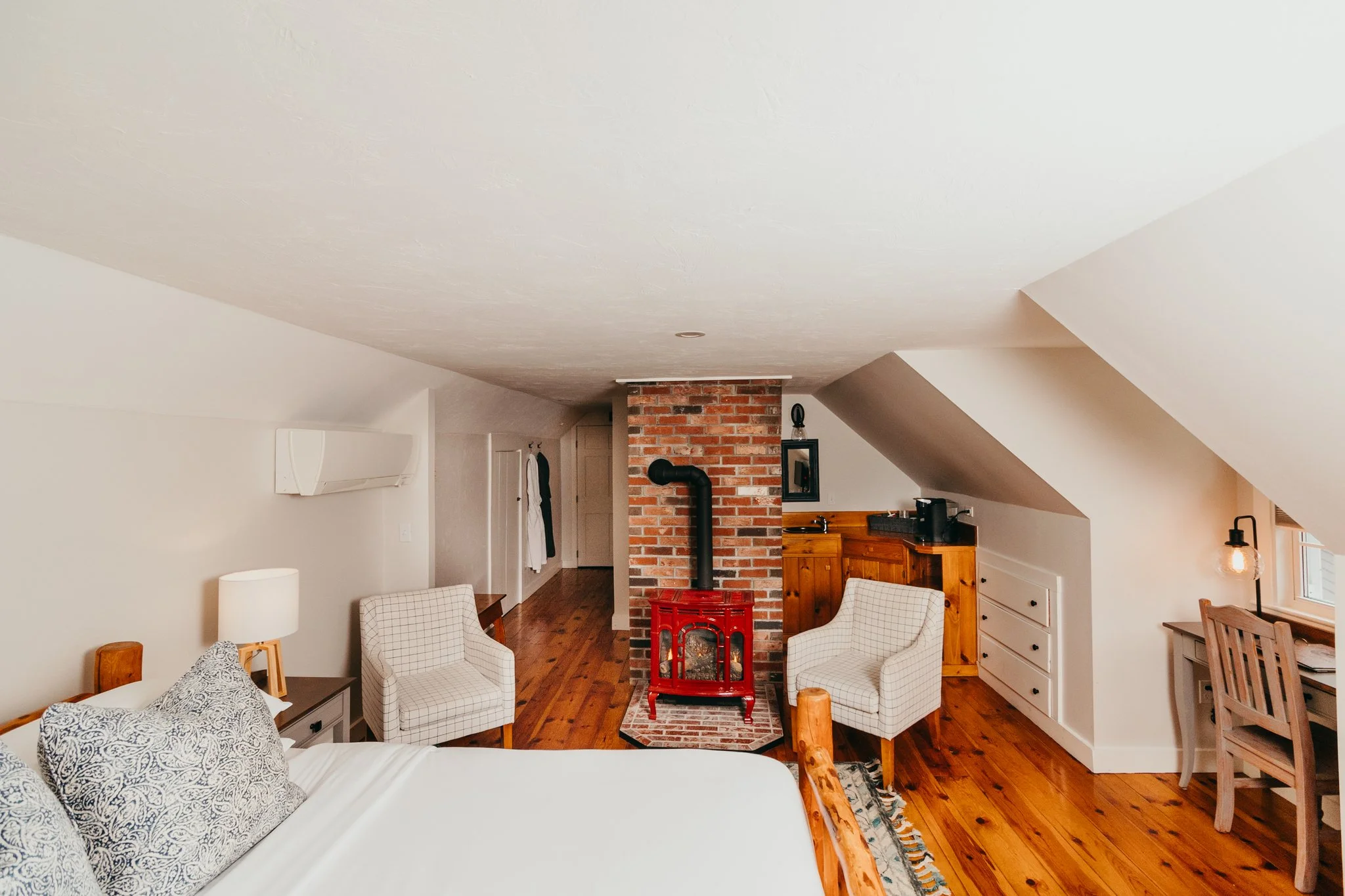 Bear mountain inn #2-26_(2048).jpg