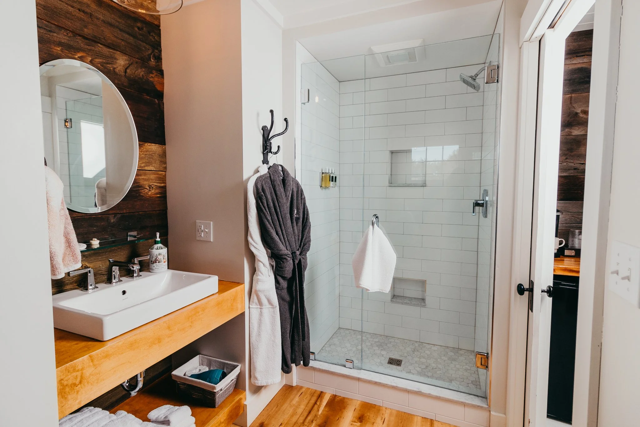 Remove this or prior photo 