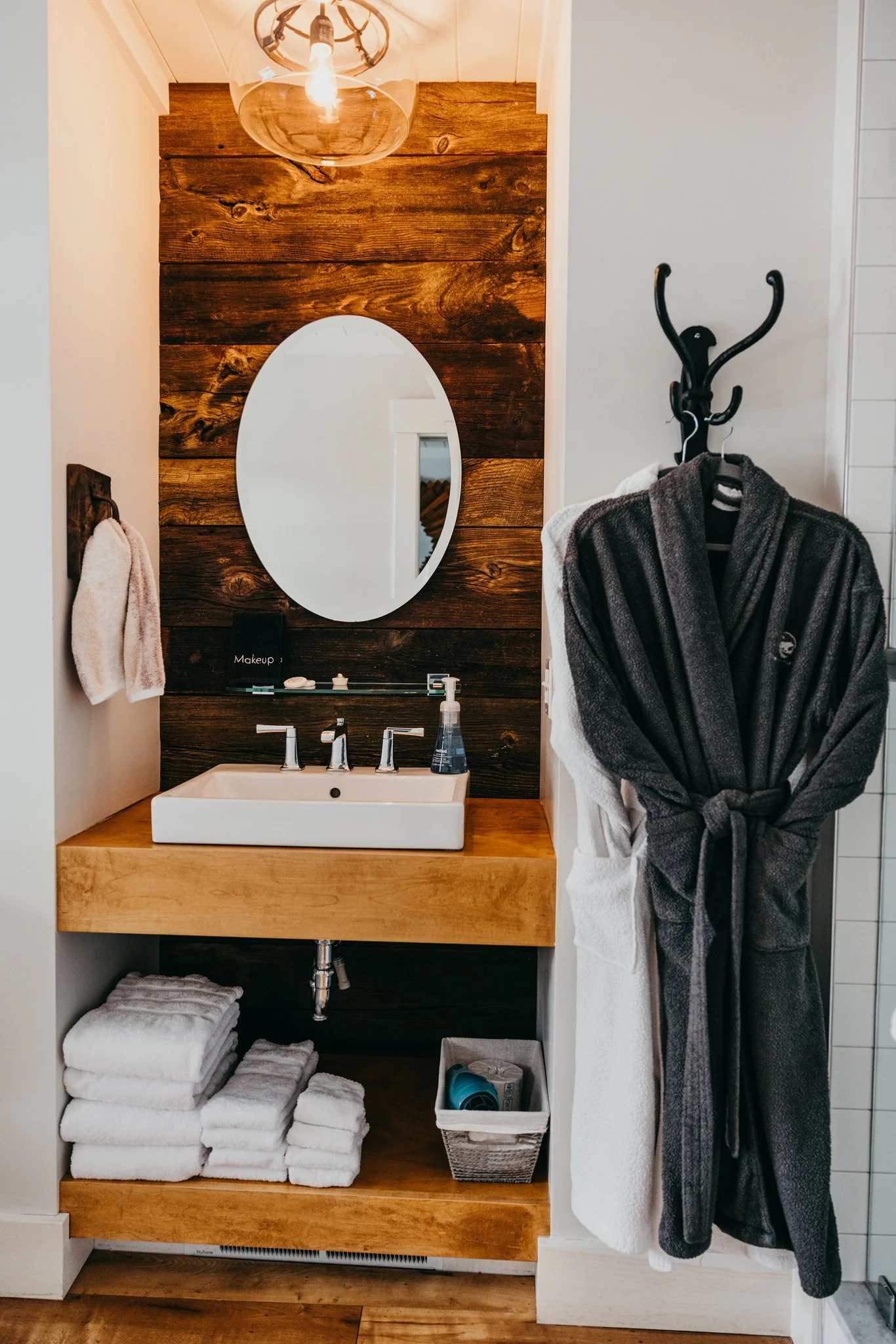 Remove this or the other than looks the same from wider