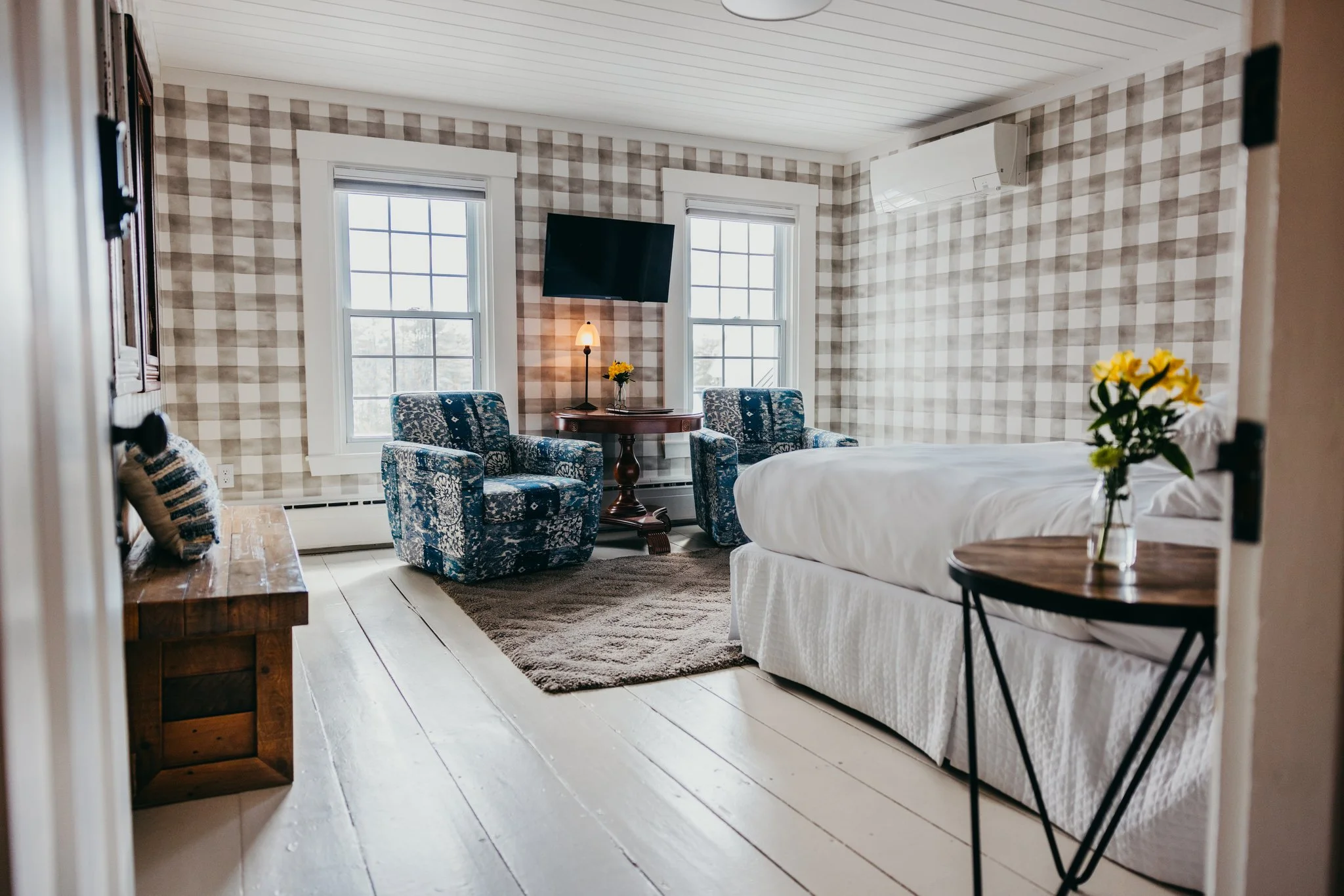 This or one of the 2 in the next row should go 