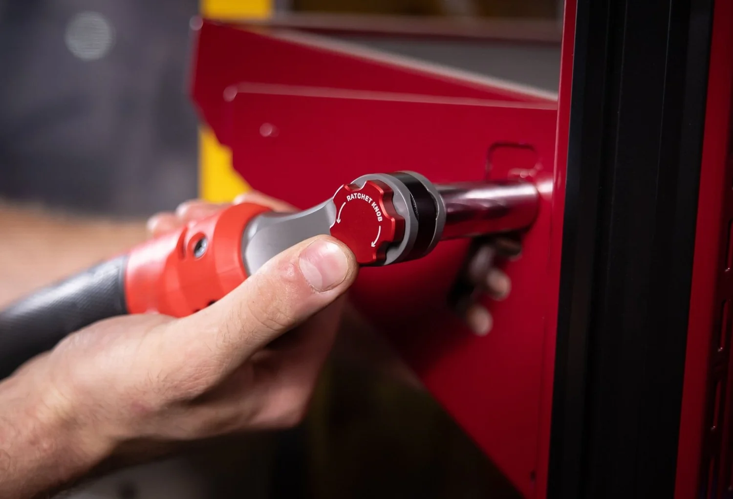 Ratchet Knob™ | One Finger Reversible Ratchet Adapter