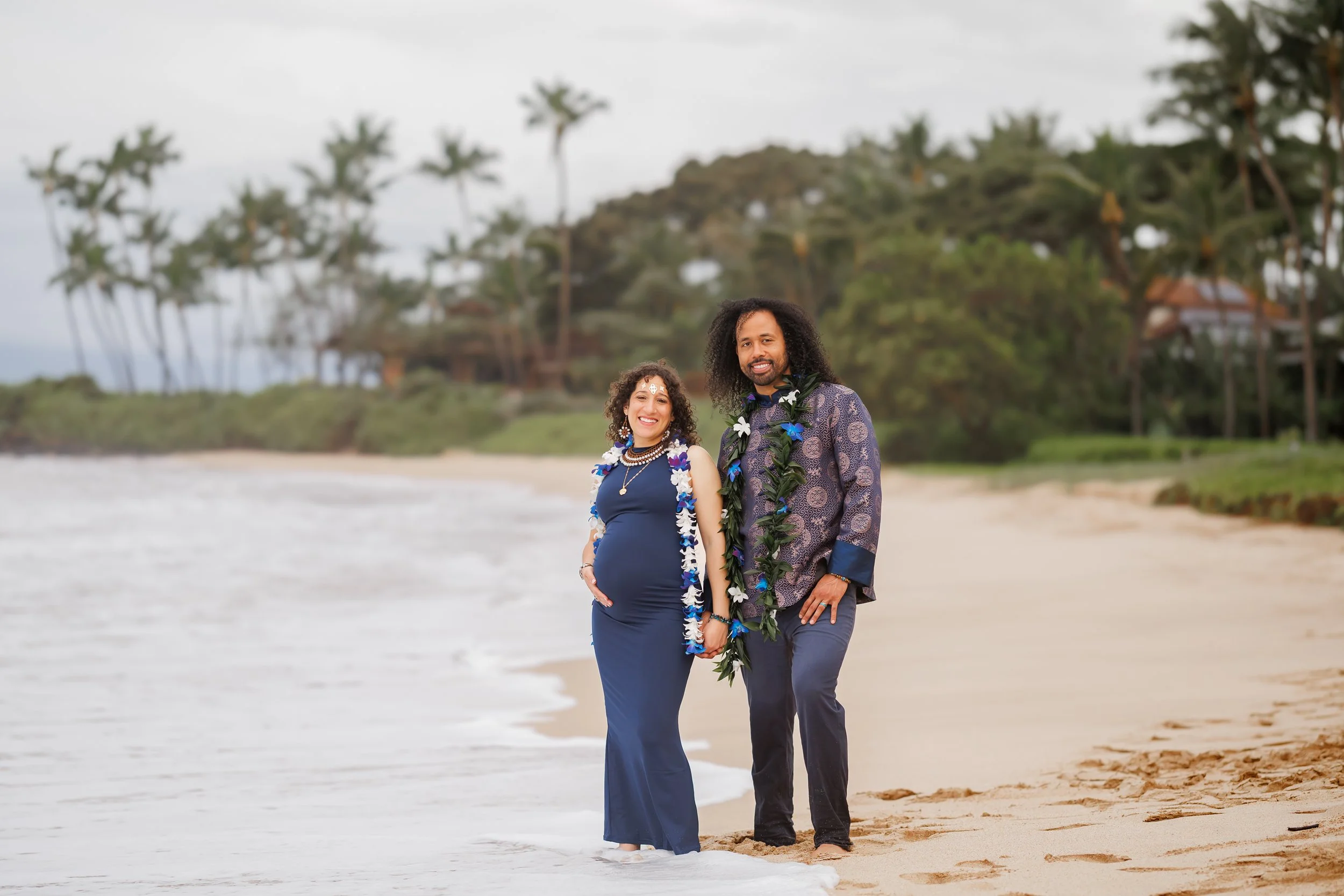 Palauea Beach Wedding &amp; Maternity Session ~ Isaac and Victoria