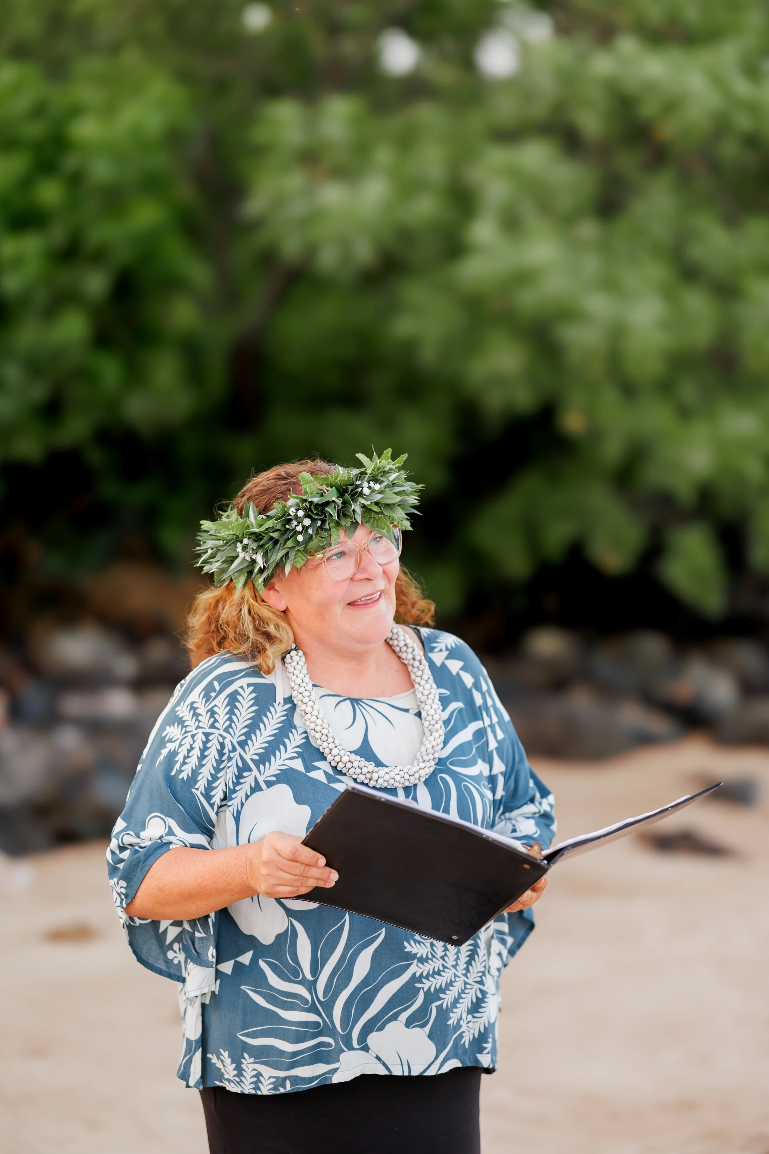 maui wedding and vow renewal officiant reverend and minister
