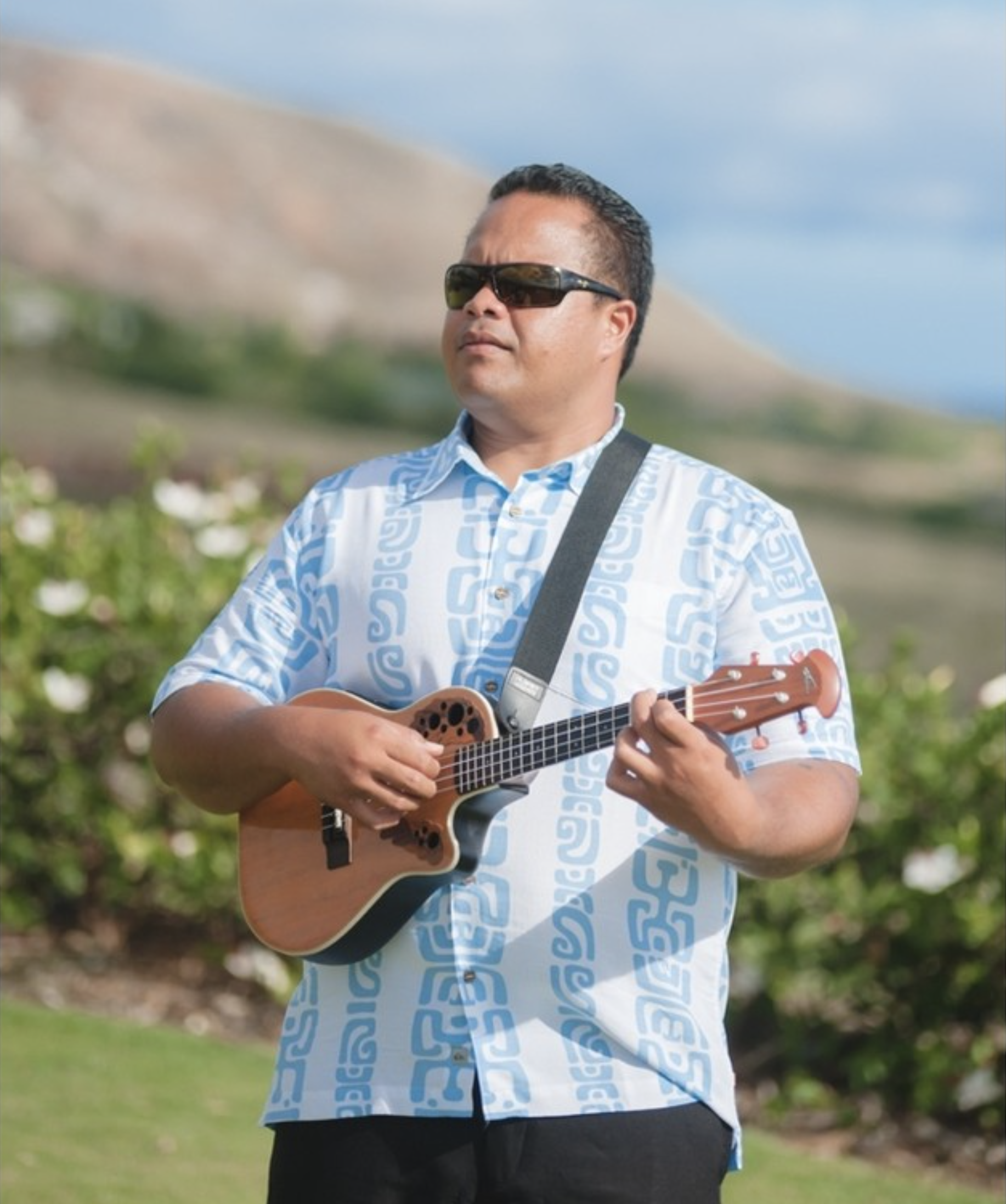 Maui Wedding Music Ukulele Musician and Singer