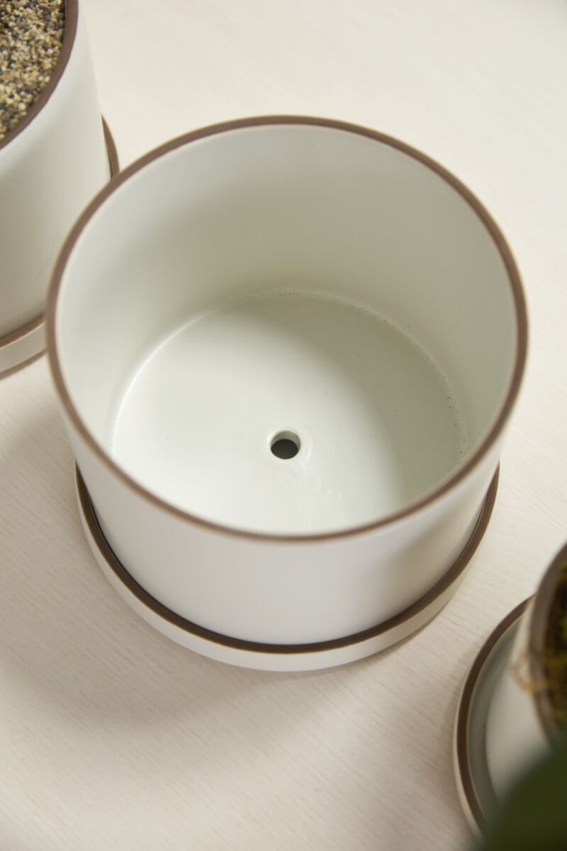 Author Pot with Saucer (3).jpg