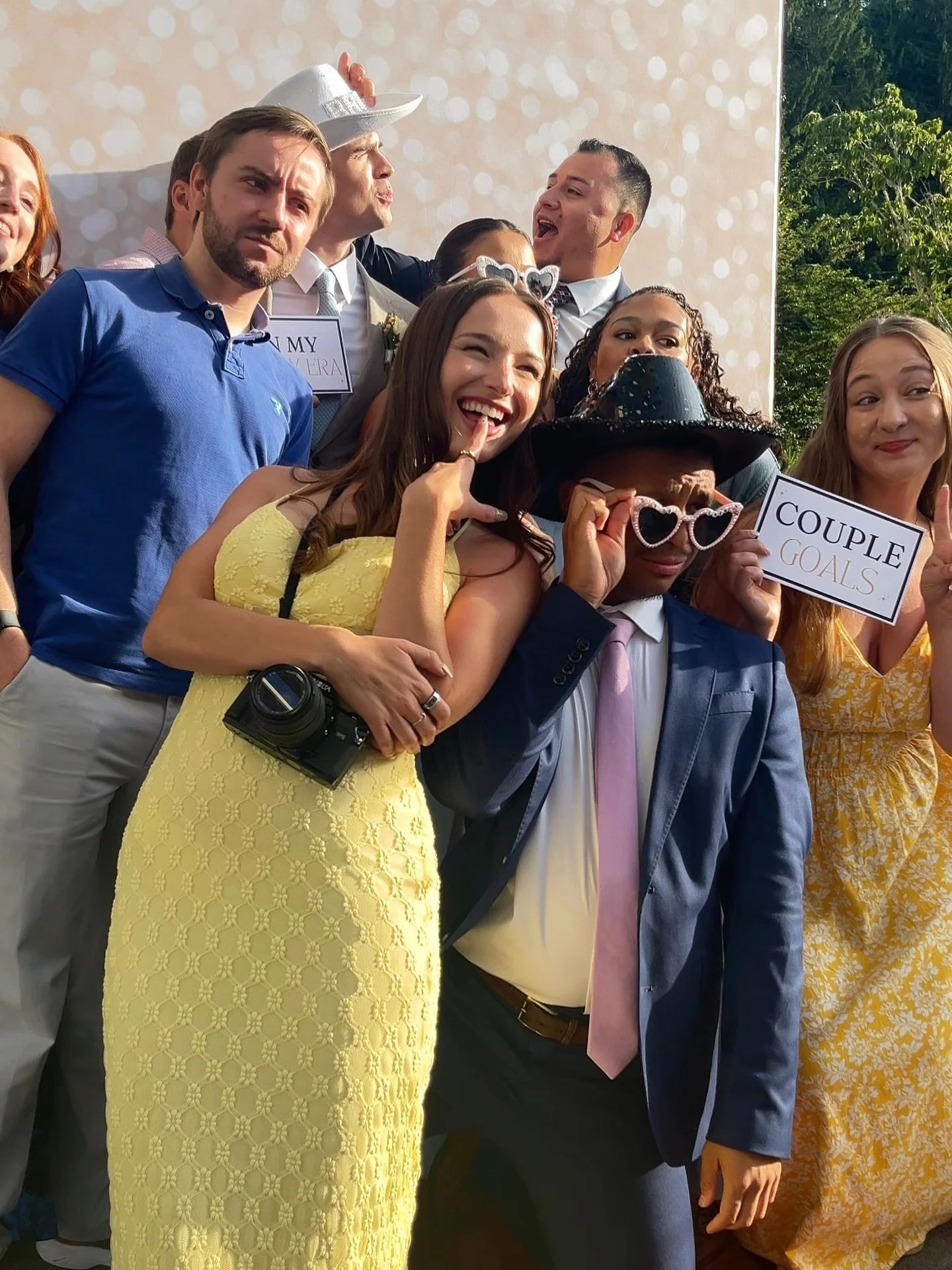 Photo booth chaos: 10/10 would recommend 📸😄
Planning a party but not sure which photobooth is your vibe?
Let’s chat it out! We’ll help you pick what fits best — no pressure, just good vibes 📸✨
📲 DM us, call/text (206) 771-753