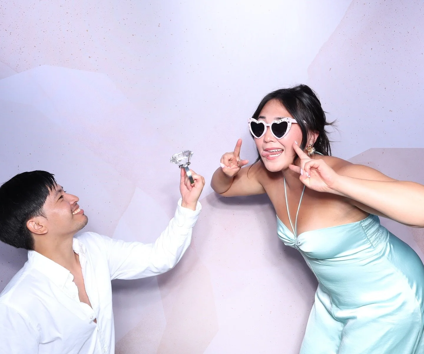 Duo’ s 👯‍♂️👯 Tag your duo below ⬇️
📆 Planning a party but not sure which photobooth is YOU ?
Let’s chat it out! We’ll help you pick what fits best — no pressure, just good vibes 📸✨
📲 DM us, call/text (206) 771-7537