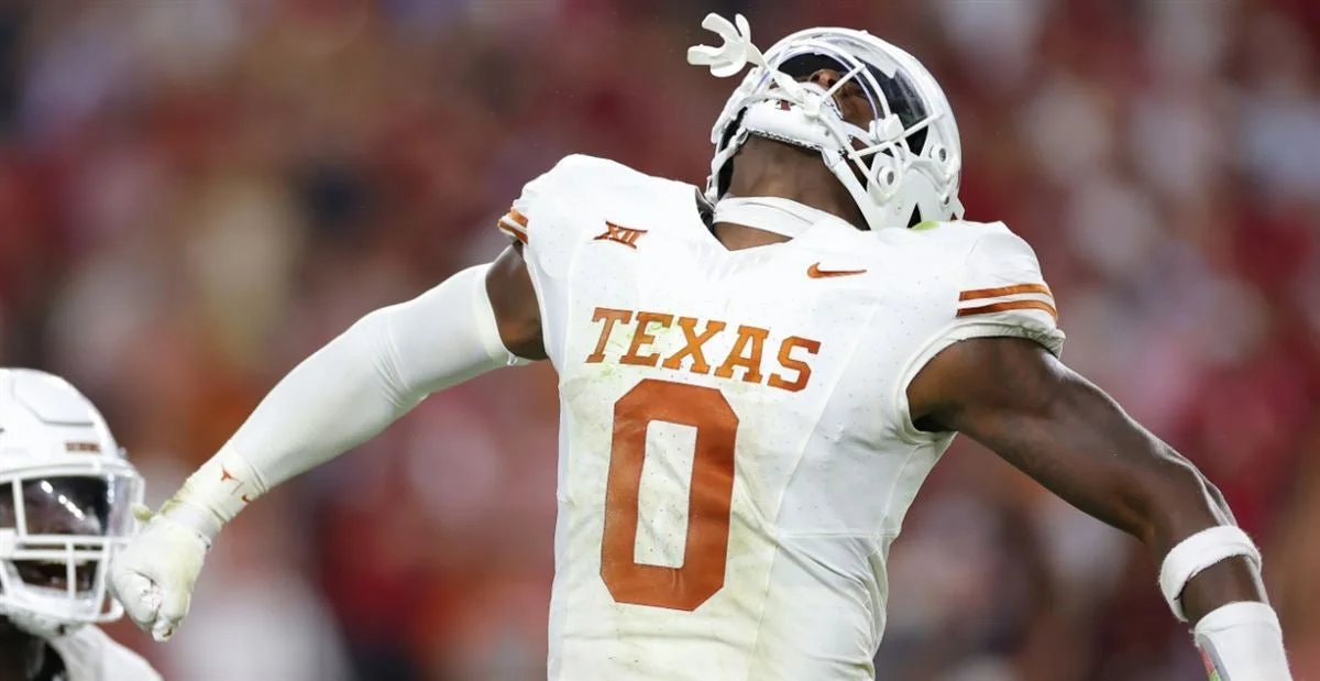 TE Ja'Tavion Sanders