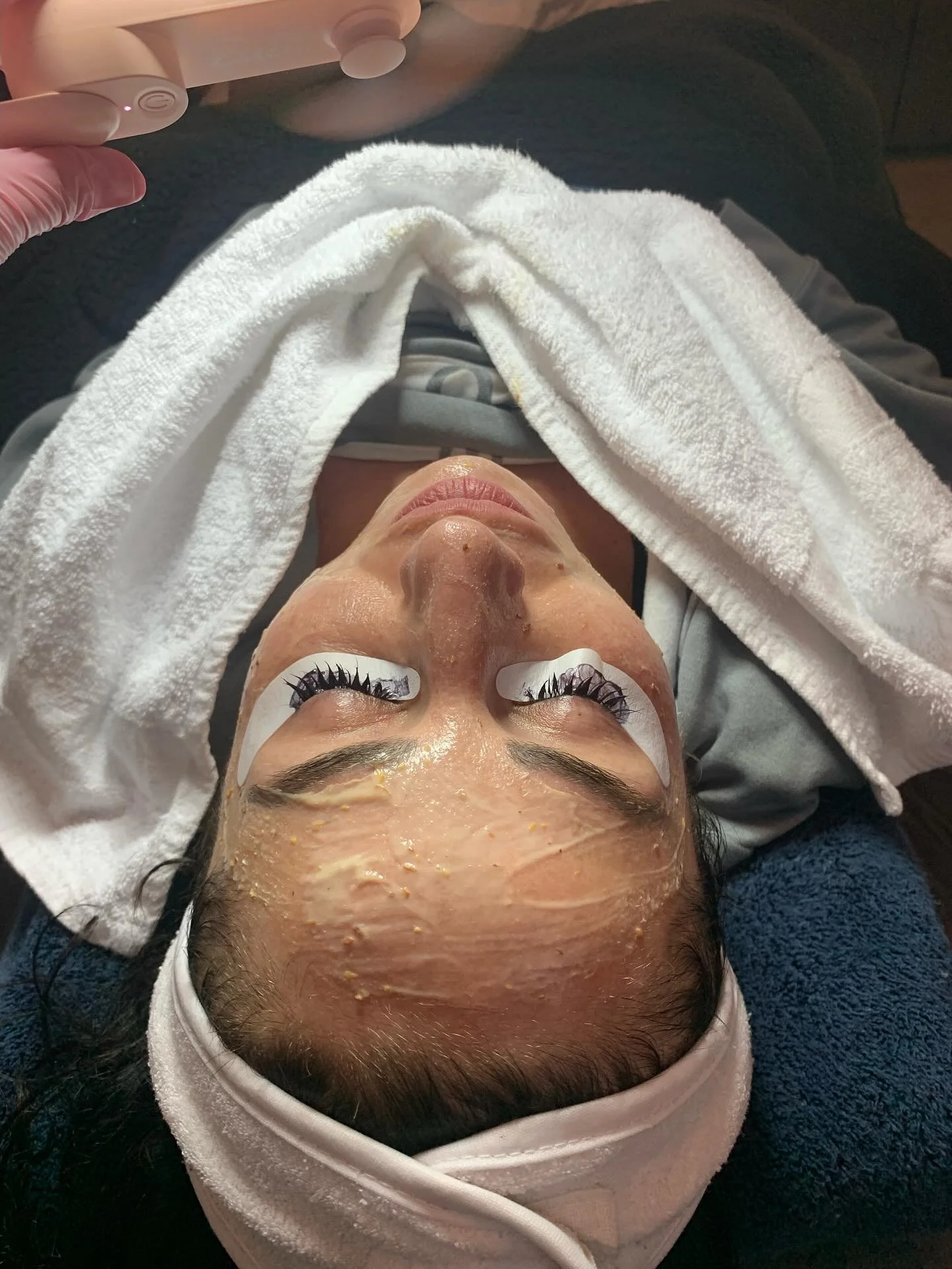 Are you looking for a facial, a sonic smooth and lash tint? Schedule an appointment with Sydney at our Hilton Head Island location for all your skincare needs at salonceleste.org or call 843-681-5200. #HiltonHead #Bluffton #HairSalon #Spa #Facials #W