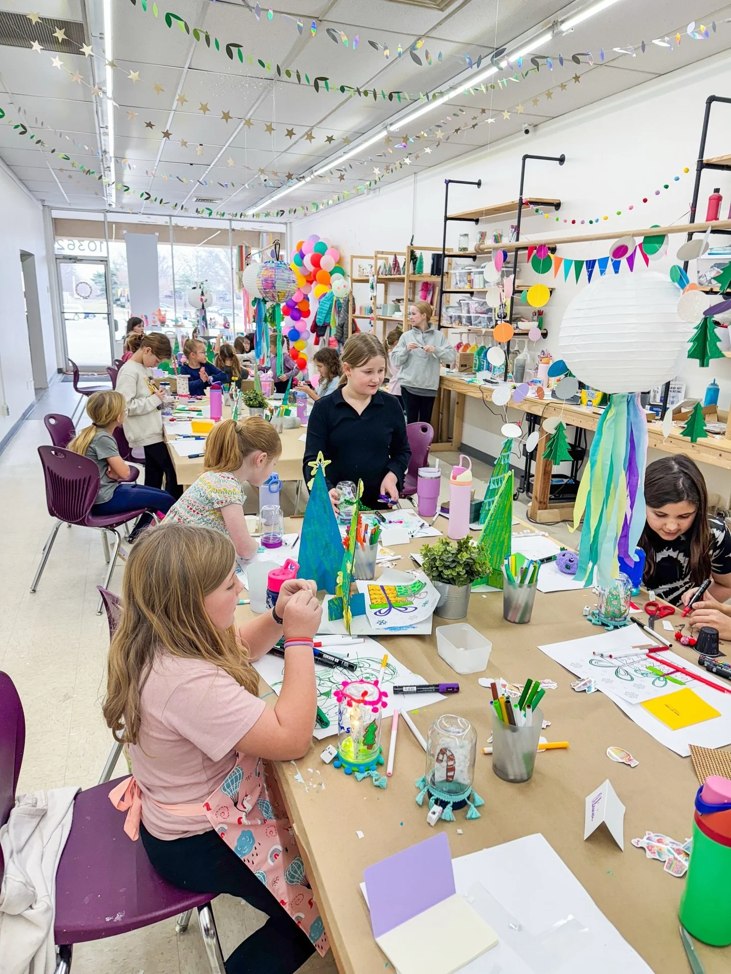 Winter Break Camps are the best way to let loose and be creative in the art studio!!

These campers are filling this adorable little studio with so much joy that these walls could burst!!

See you all tomorrow morning for 2 days Wicked Camp!!

PS - W