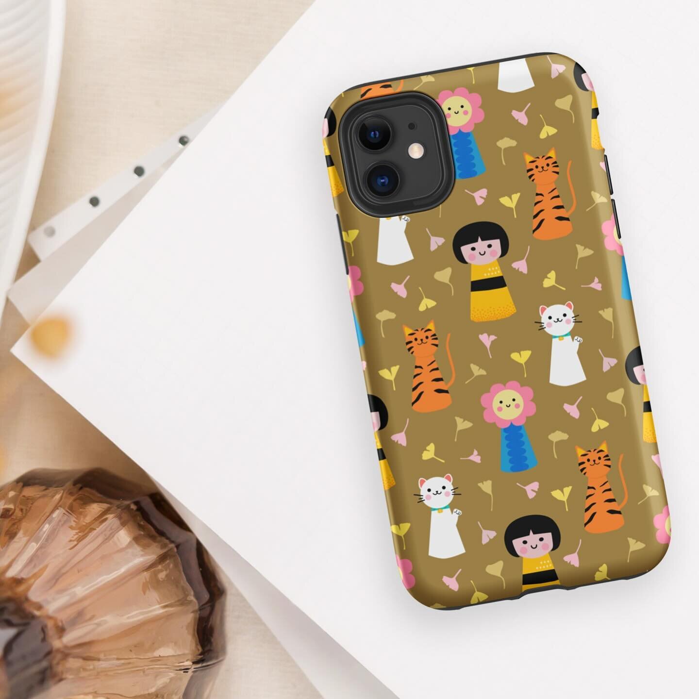 Another cutie mockup of my kokeshi dolls and gingko leaves 🫶

.
.
.

#mockup #iphonecase #iphonecases #surfacepatterndesign #surfacepattern #surfacedesign #surfacepatterndesigner #repeatingpattern #ilovejapan #japaninspo #japaninspired #japaninstagr