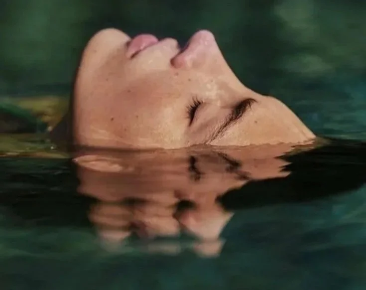 Why Psychedelic Assisted therapies for Women’s Challenging Transitions and Women's Health, women's health psychedelics pmdd premenstrual post partum mid life peri menopause menopause