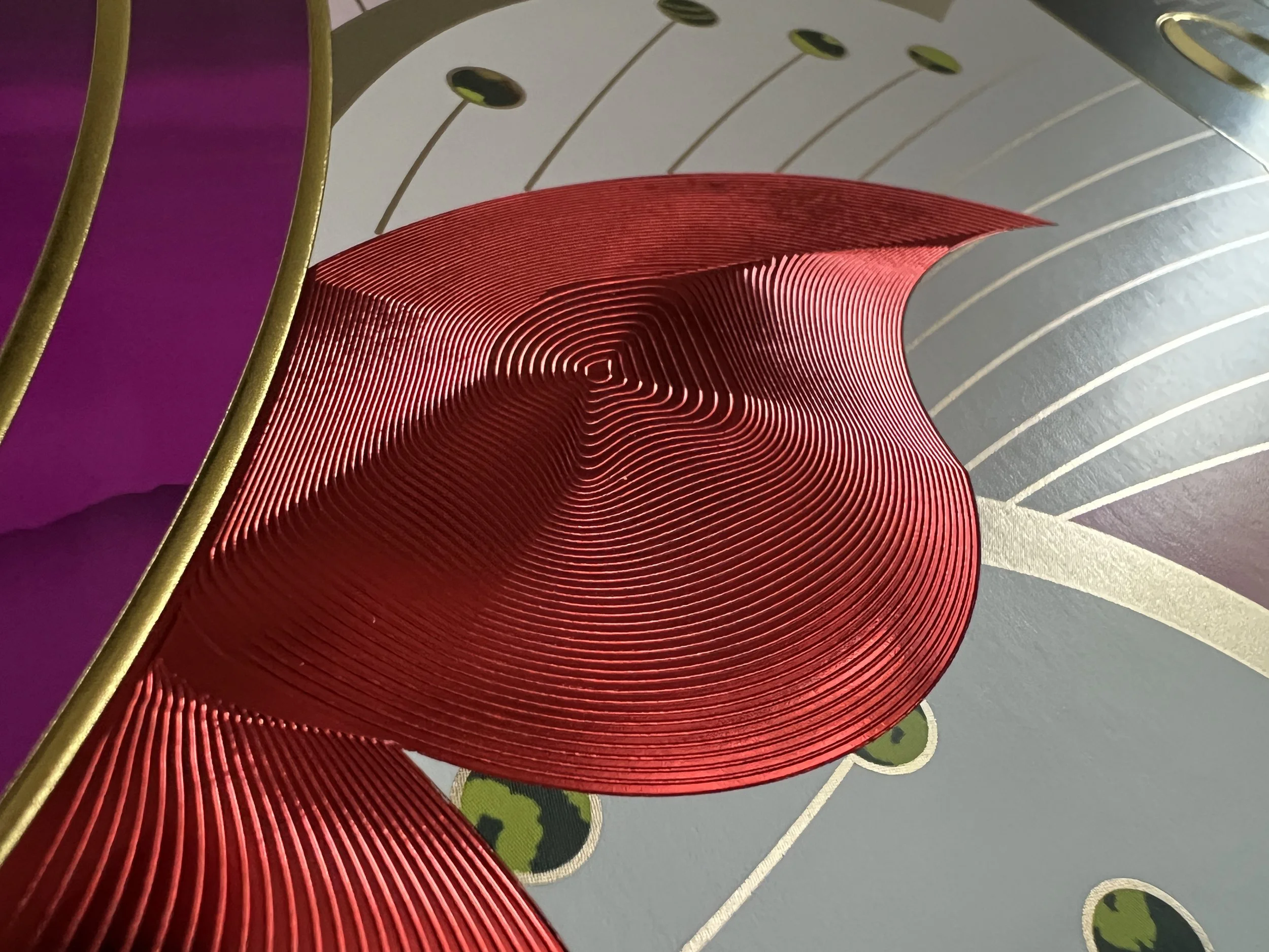 Detail einer Heißprägung mit Microembossing