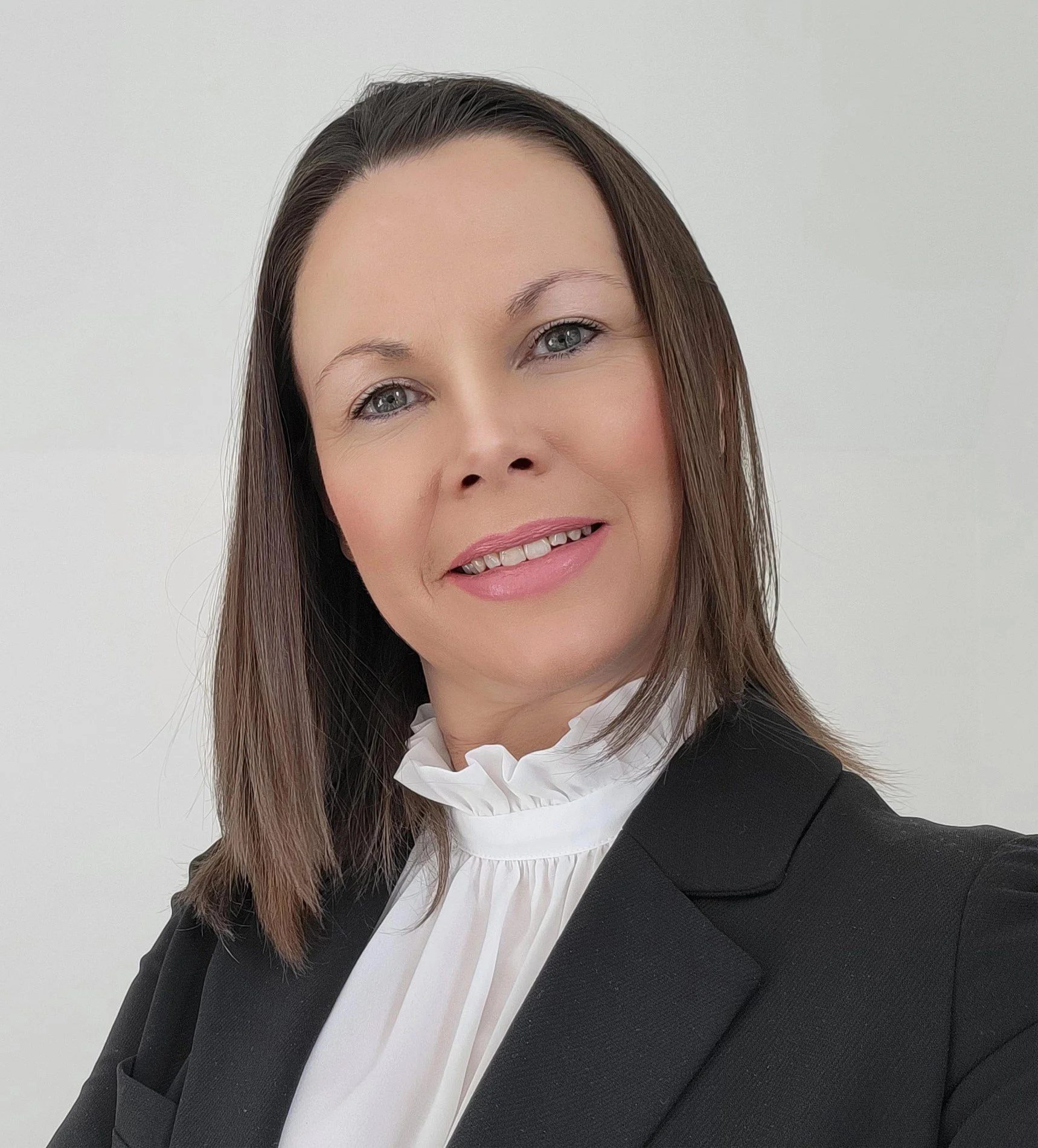 photo of Ciara - lead coach and founder of Be You Coaching