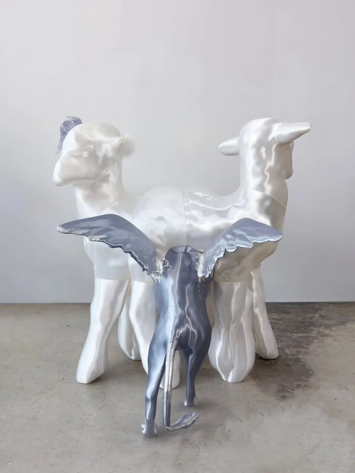 La Ternura by @irenemolina_ 
Feature your work, DM. 
.
.
.
.
.
.
.
.
.
.
.
#ContemporarySculpture #ModernArt #SculptureArt #ArtCollector #PublicArt #ArtInstallation #3DArt #MinimalSculpture #AbstractSculpture #ArtGallery #MetalSculpture #StoneSculptu