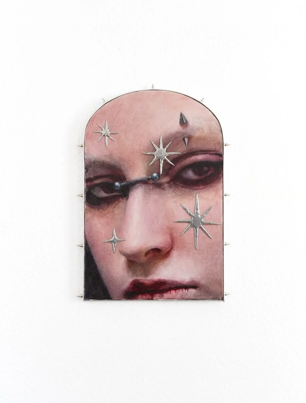 &laquo;&nbsp;Cold star&nbsp;&raquo;, 2025
40x28cm, oil on canvas, metal by @maria_katyanova 
.
.
.
.
.
.
.
.
.
#painting #figurativepainting #contemporarypainting #featuredart #artfeature