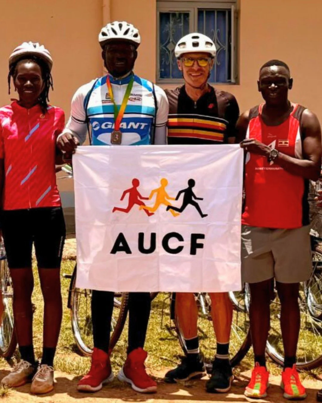 Our friends at Achon Uganda Children's Fund (AUCF) have just wrapped up a trip to Uganda which included a big bike ride from Entebbe to Lira, a total of 402km!  As part of their trip they teamed up with the organisation 88 Bikes to donate a total of 