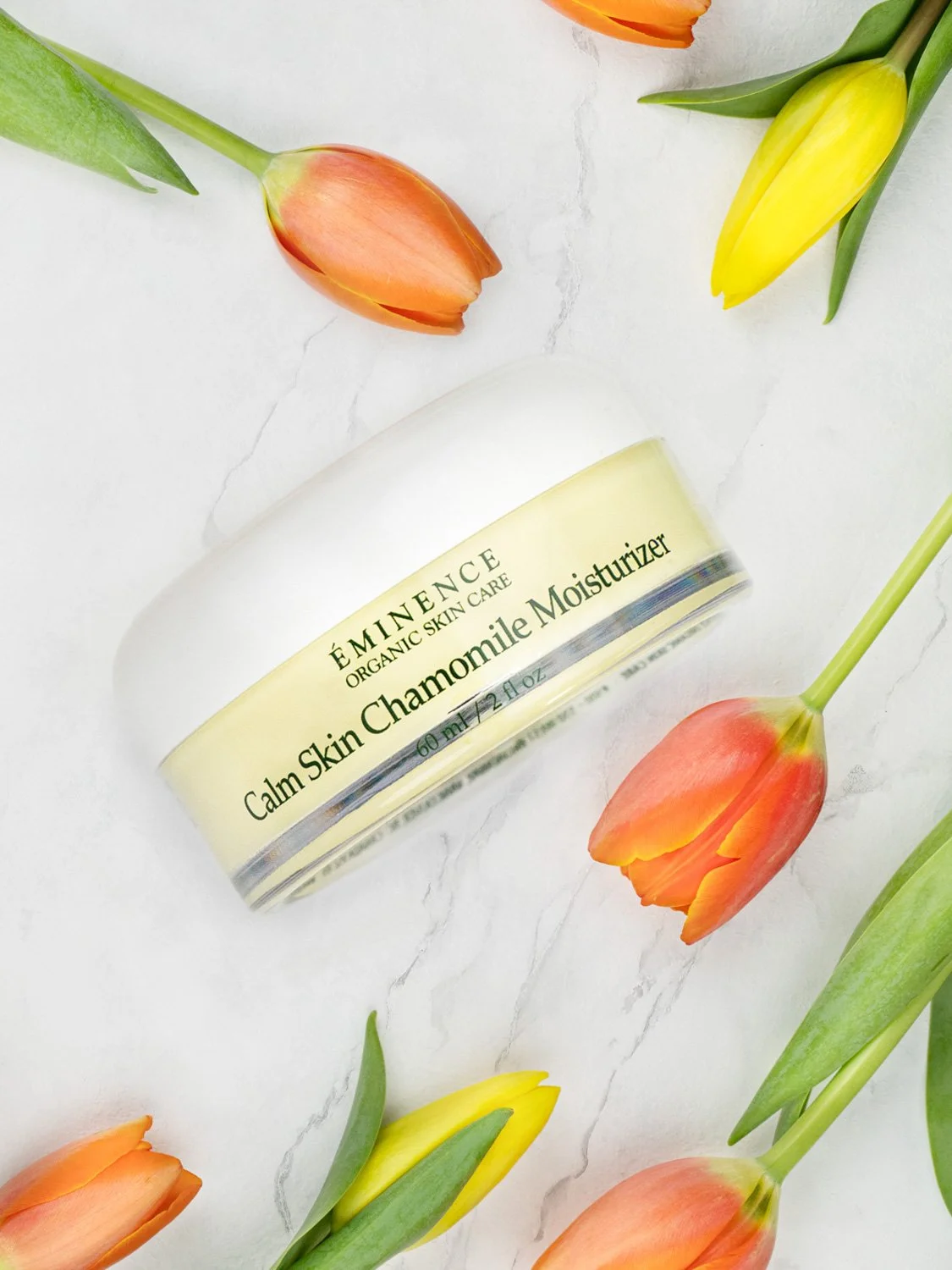 EM252-2252-calm-skin-chamomile-moisturizer-pdp-library-image-2-1125x1500.jpg