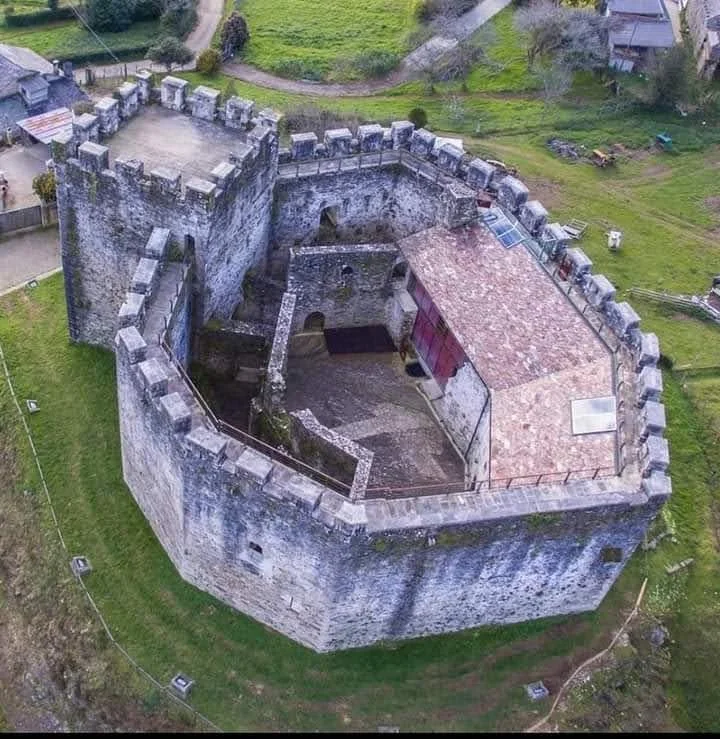 Vista aérea del Castillo de Moeche