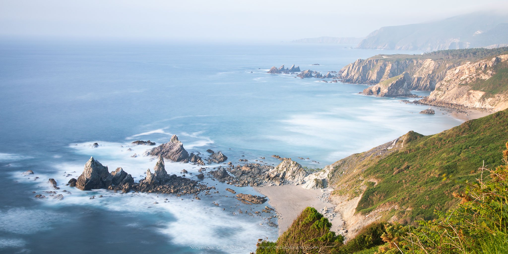 Vista de los espectaculares acantilados de Loiba, Geoparque Cabo Ortegal, Ortiguera, Galicia