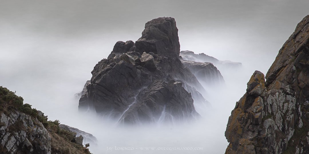 Roca característica de los acantilados del Cabo Ortegal, Geoparque Cabo Ortegal, Galicia, España