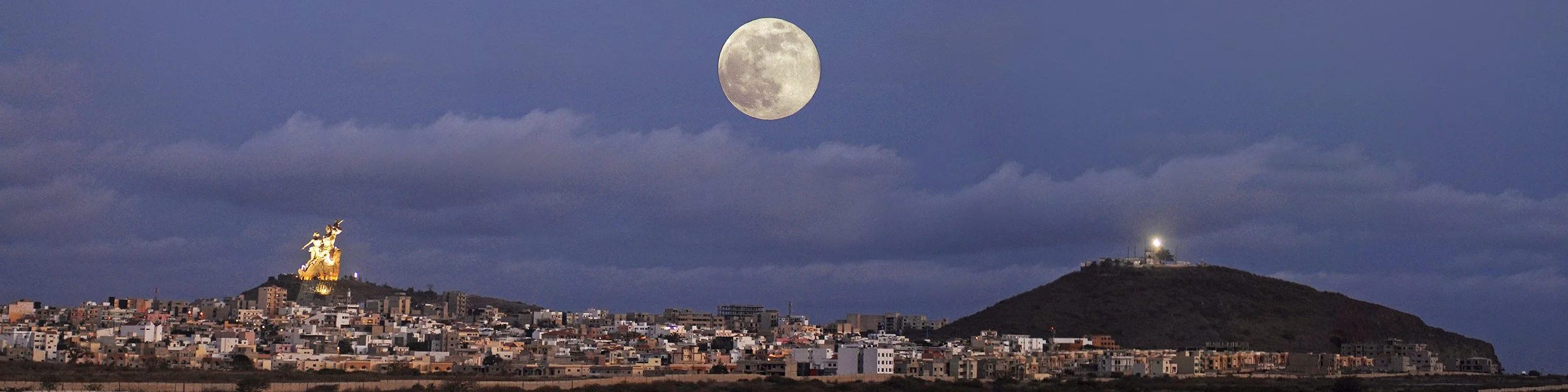OUAKAM MOON 2.jpg