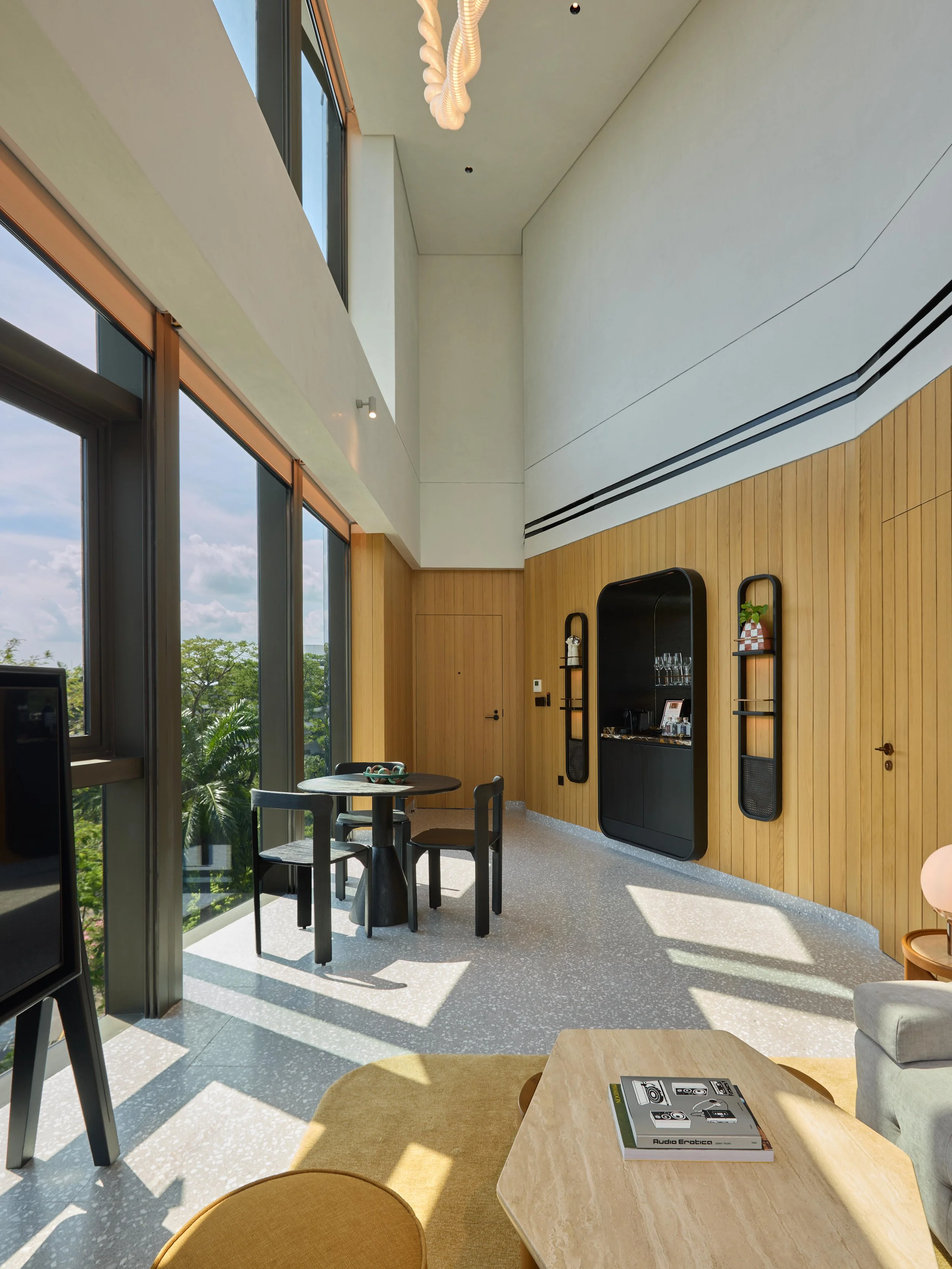 STSG_2025_PuriTiyapongpitak_StandardSuite_501_2_Webres.jpg