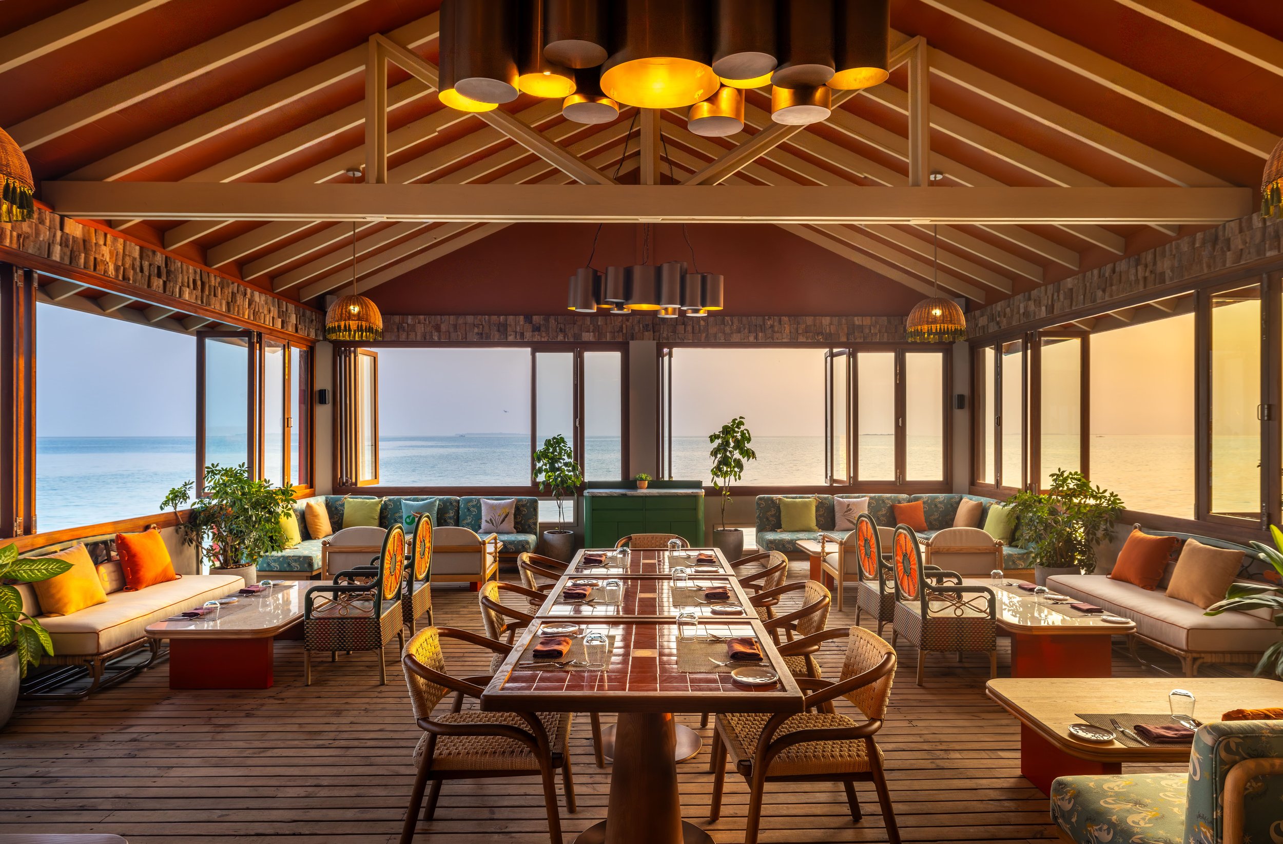 Onda at The Standard, Maldives - Interior 1.jpg