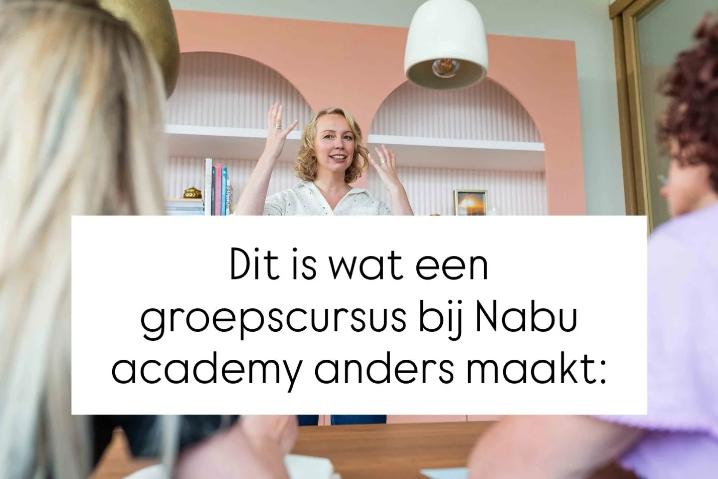 Dit is wat een groepscursus bij Nabu academy anders maakt:

Wij weten: iedereen leert op een andere manier. En daar houden we rekening mee bij Nederlands Next Level, onze groepscursus op hoog niveau (B1+/B2, B2/C1 en C1/C2)

Hoe?

1️⃣ Je kunt altijd 