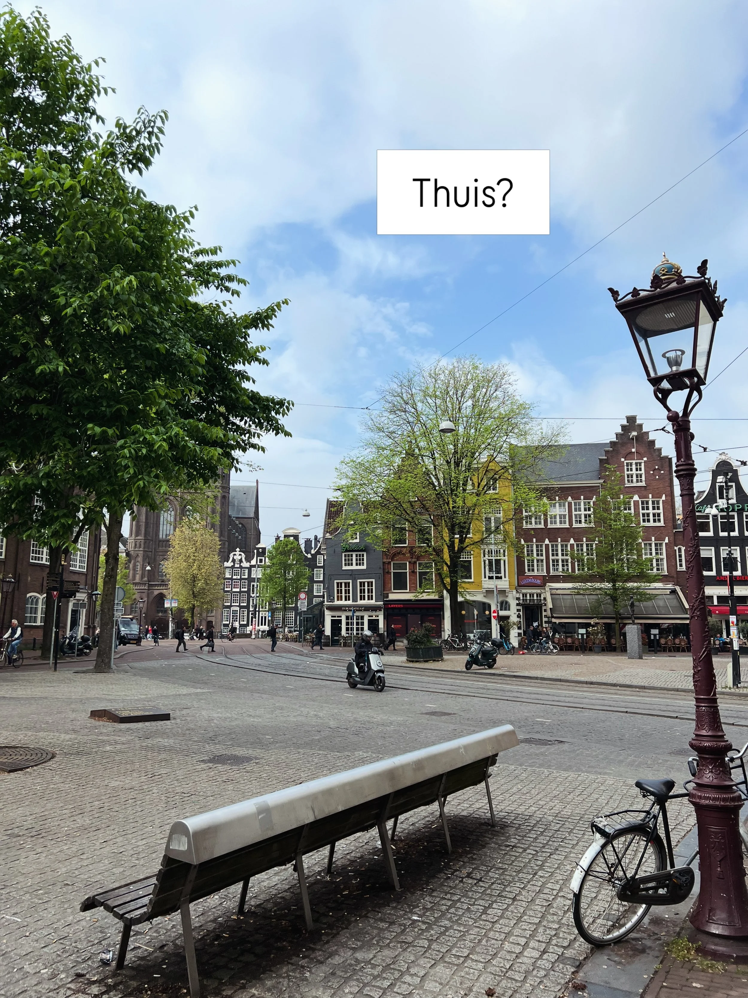 Wat is thuis voor jou?

Is het een vaste plek? Een gevoel? Een groep mensen?

Onlangs zag ik de mooie documentaire Tina in Sexbierum, van de Iraans-Nederlandse kunstenaar Tina Farifteh (Je kunt hem zien op npo.nl.)

De belangrijkste vraag in de docum