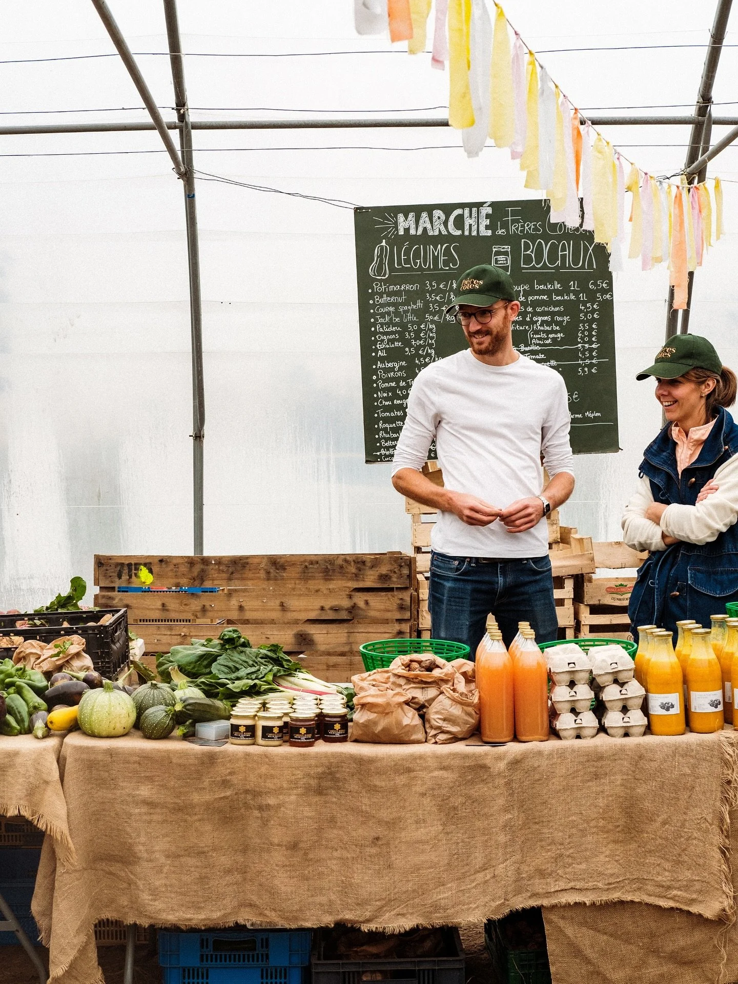 Mon rendez-vous de l&rsquo;automne : la f&ecirc;te de la courge chez @la_ferme_des_freres_cotes 🍂

Un projet que je ne pr&eacute;sente plus, mais qui me fascine toujours autant : une ferme en permaculture, des d&icirc;ners de la terre &agrave; l&rsq