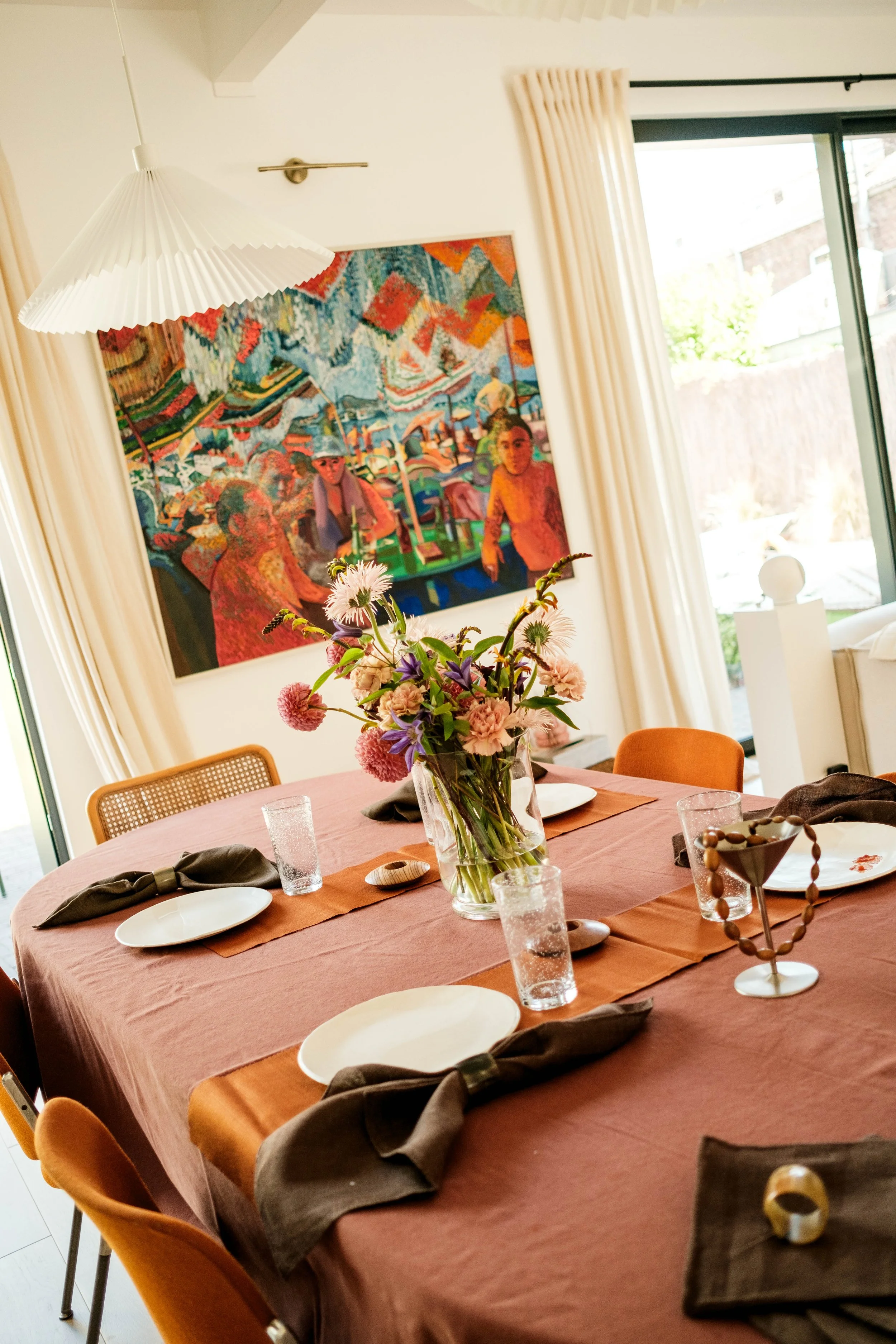 Table dressée objets chinés art de vivre