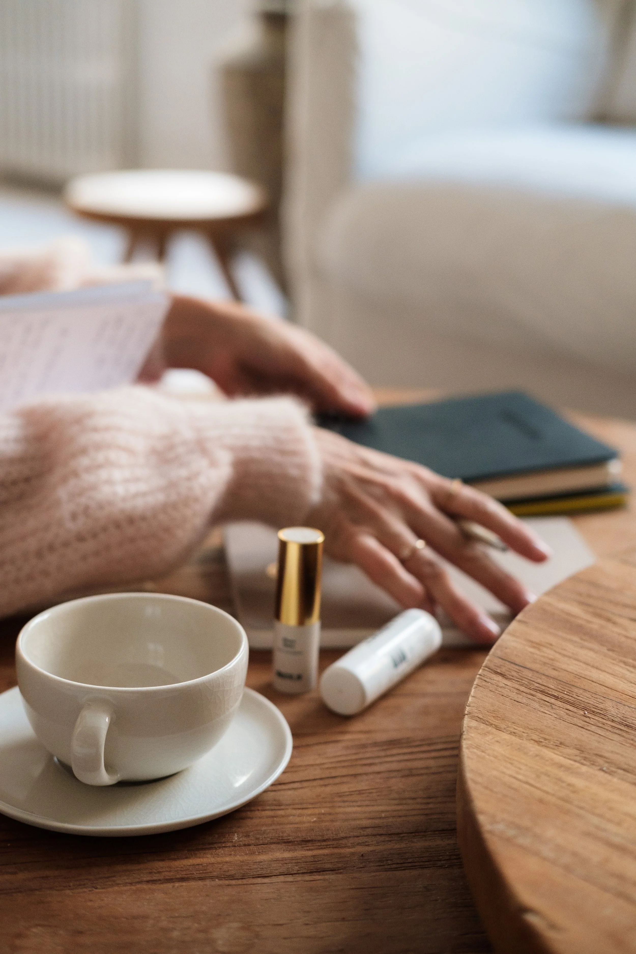 Mains création revue photographie détails