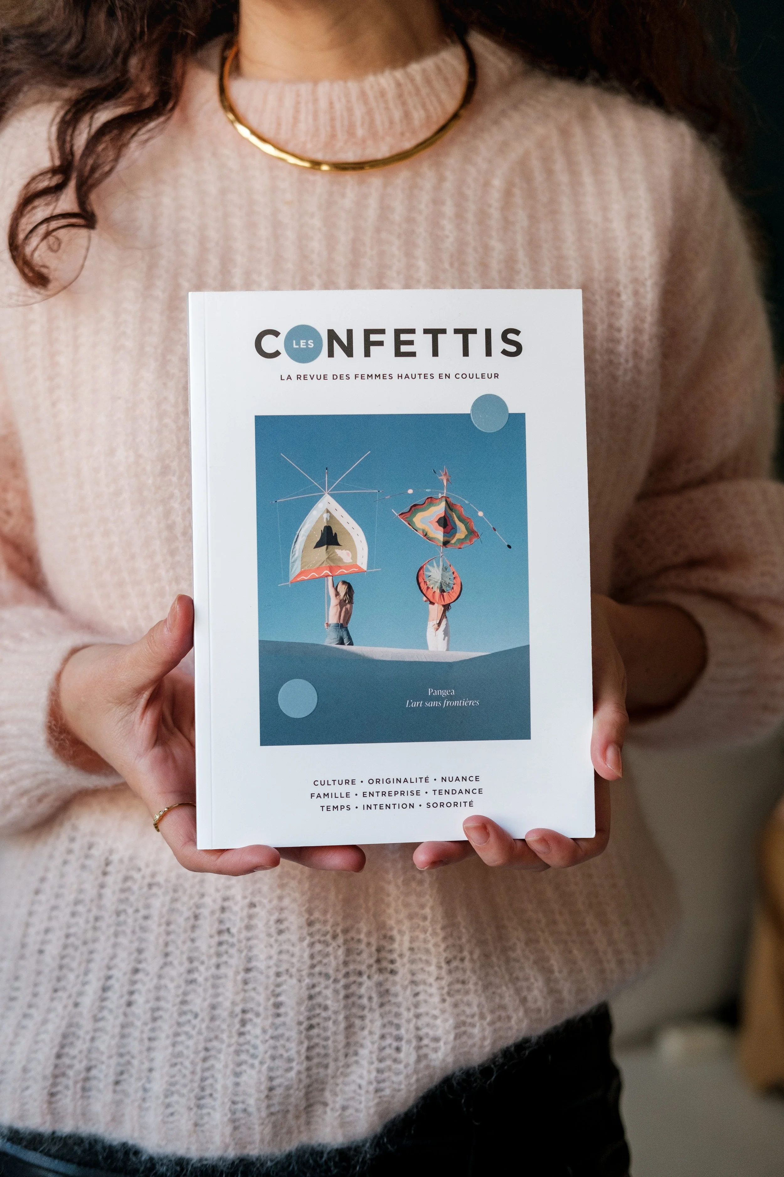 Couverture de la revue Les Confettis avec Pangea