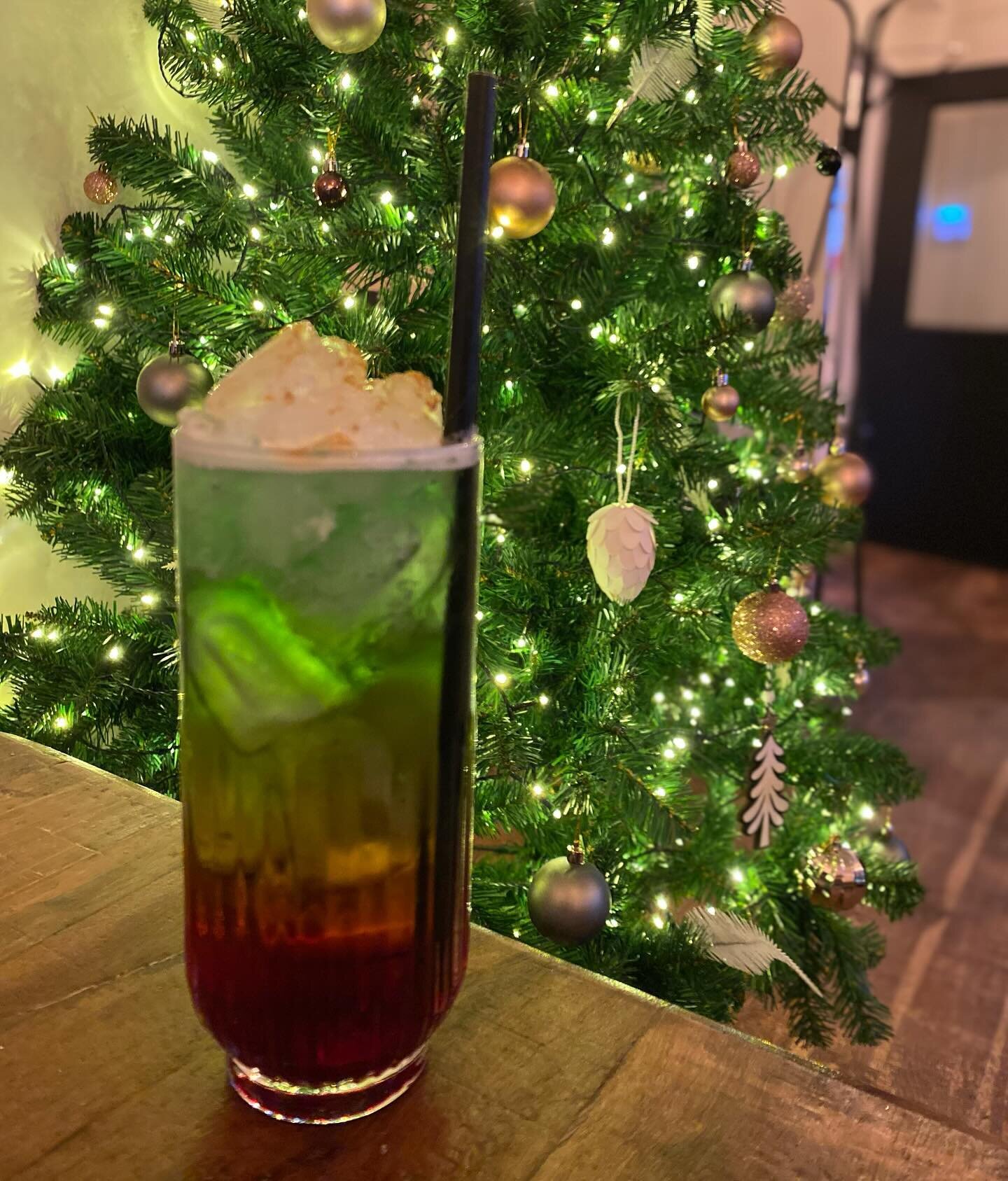 Christmas is almost here! Ask your server about our festive cocktails for some seasonal sipping🍹🎄

(here&rsquo;s a sneaky peak of Candy Cane Lane😋)